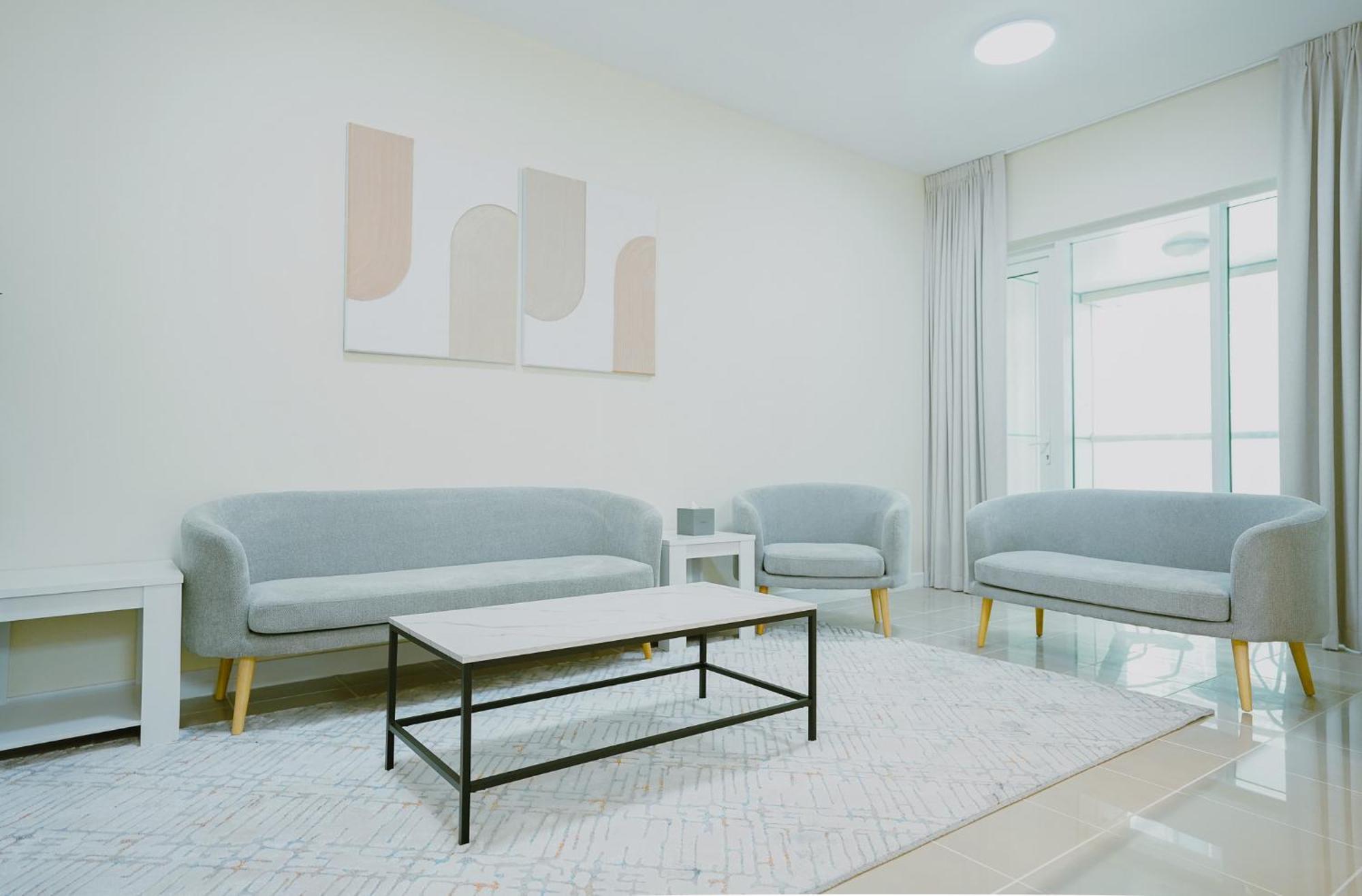 Citihome - Contemporary 1br With Marina Glimpse Hébergement de vacances
