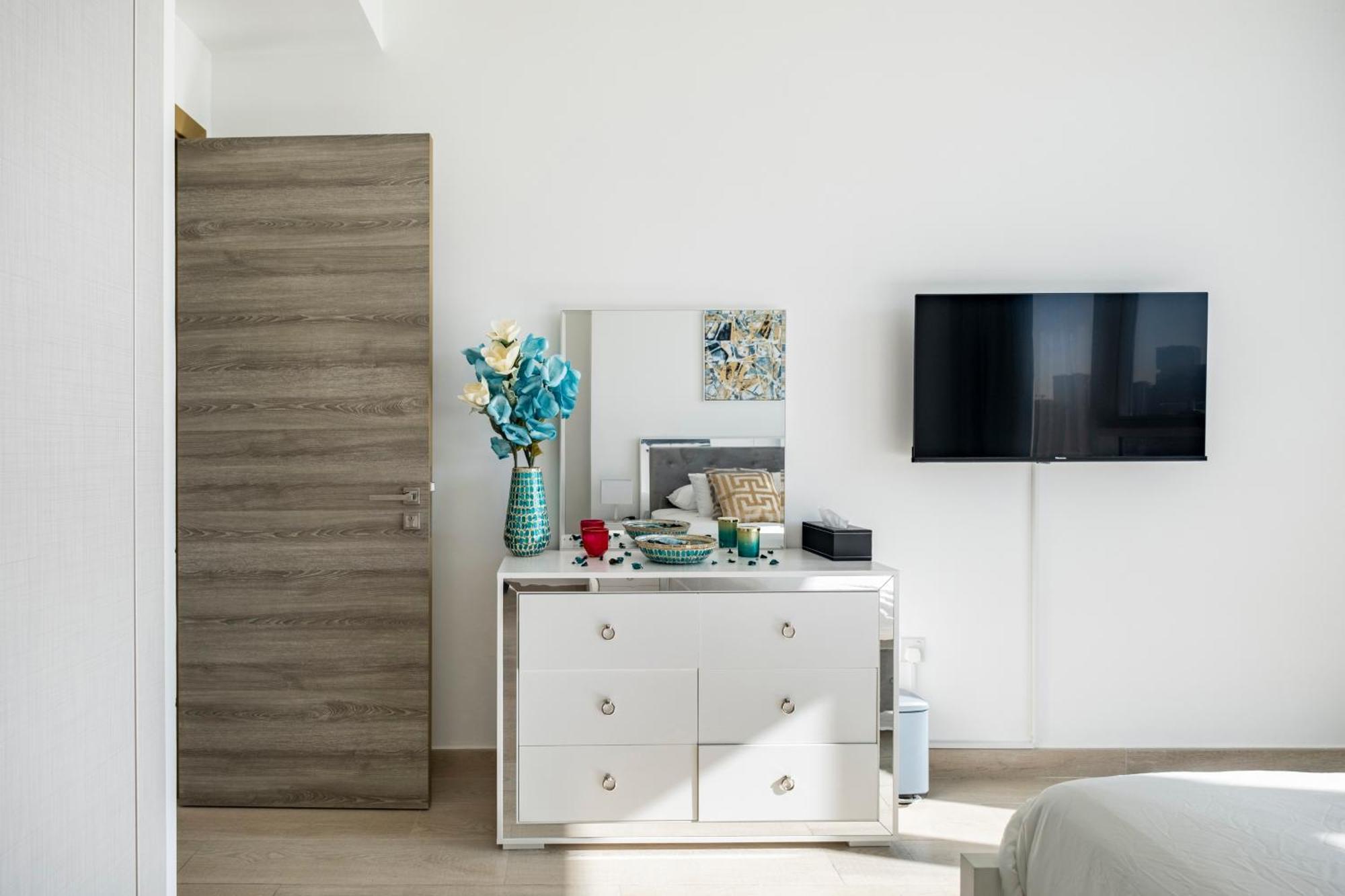 Apartamento Dreamland 1br For 4, King Bed, Pool, Sauna, Gym, Free Parking *