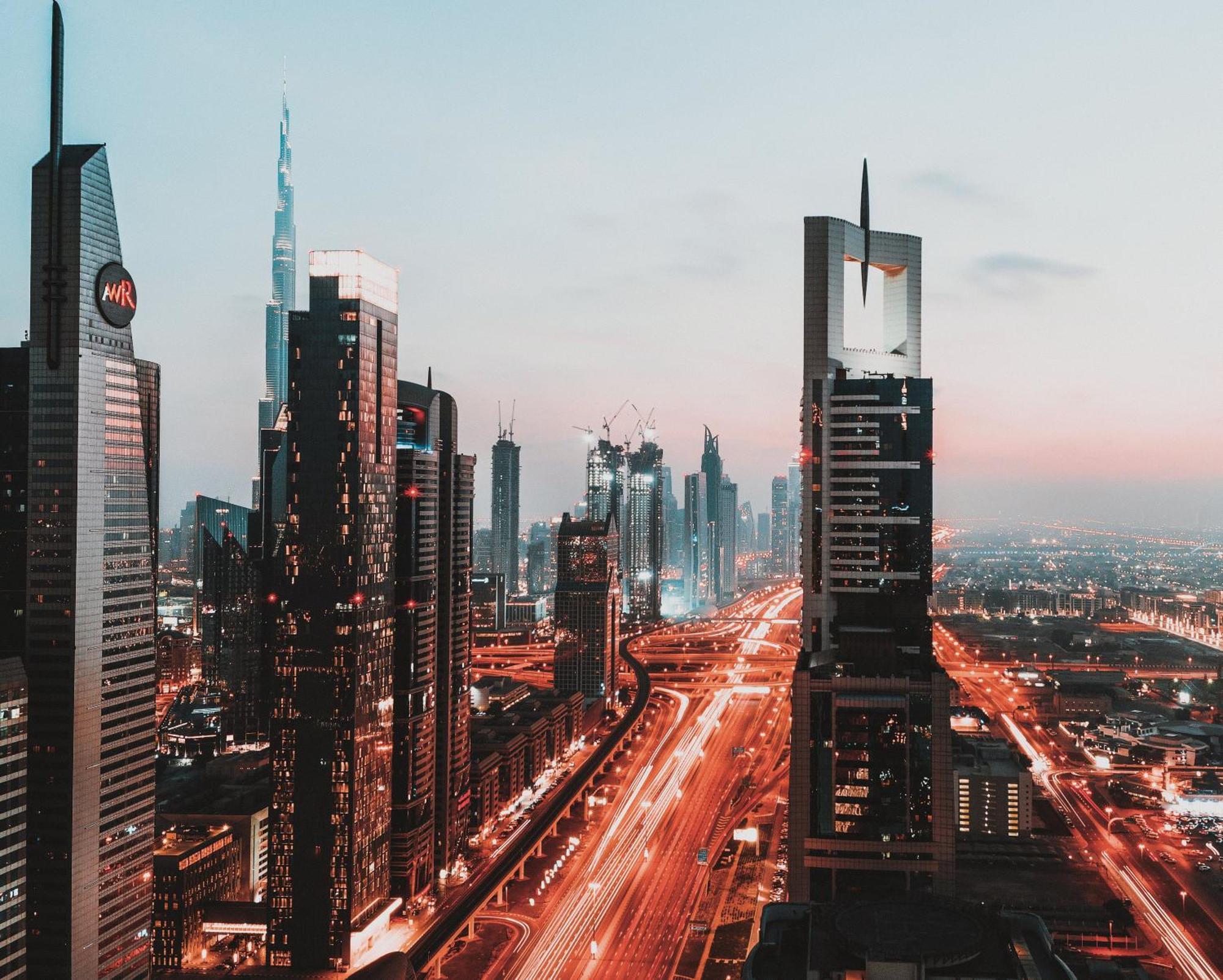 Uae Capsule 5 Min Walkable From Sharaf Dg Metro Hostel *