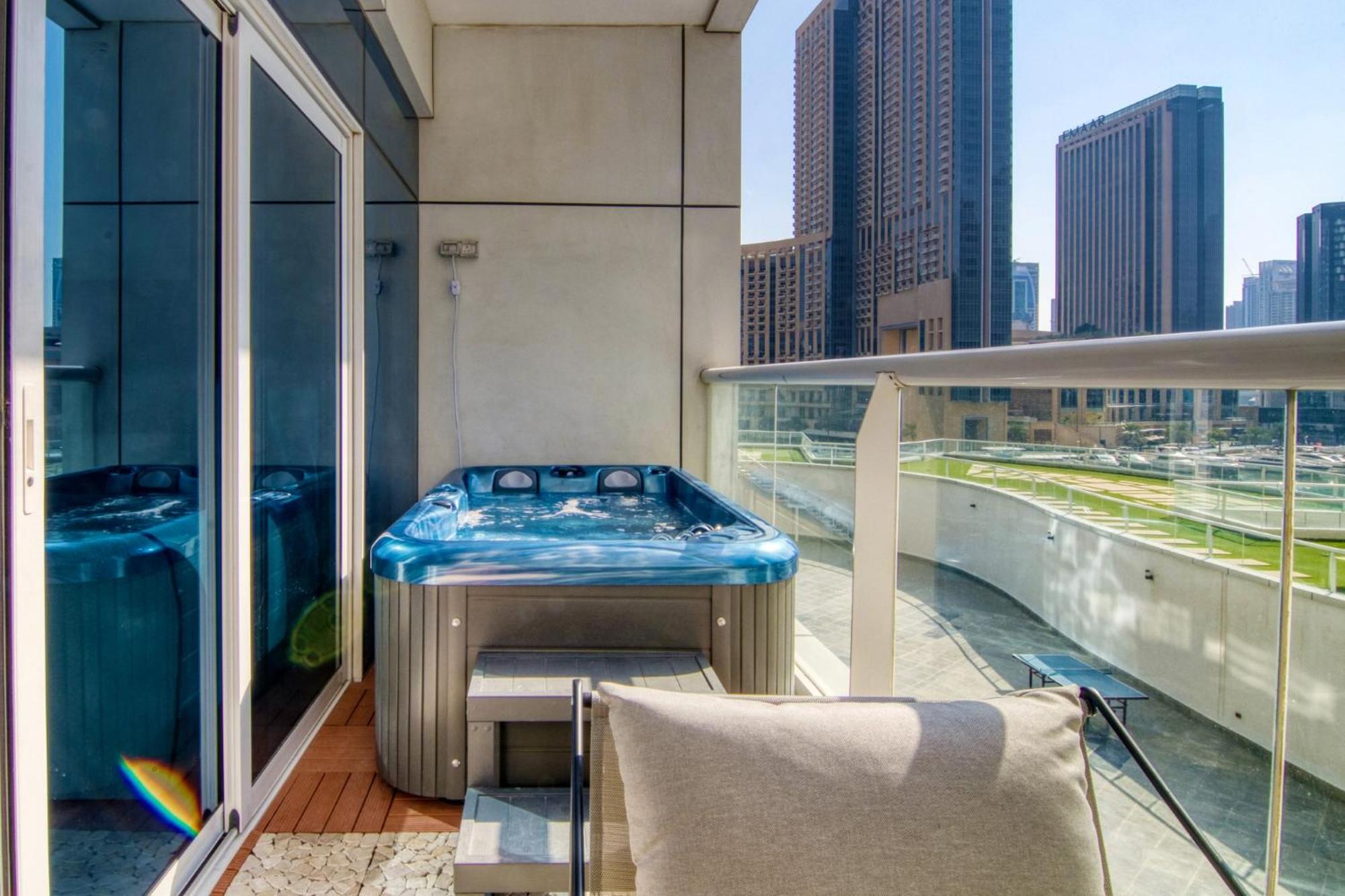 Apartamento Luxury Private Jacuzzi Marina Dubái