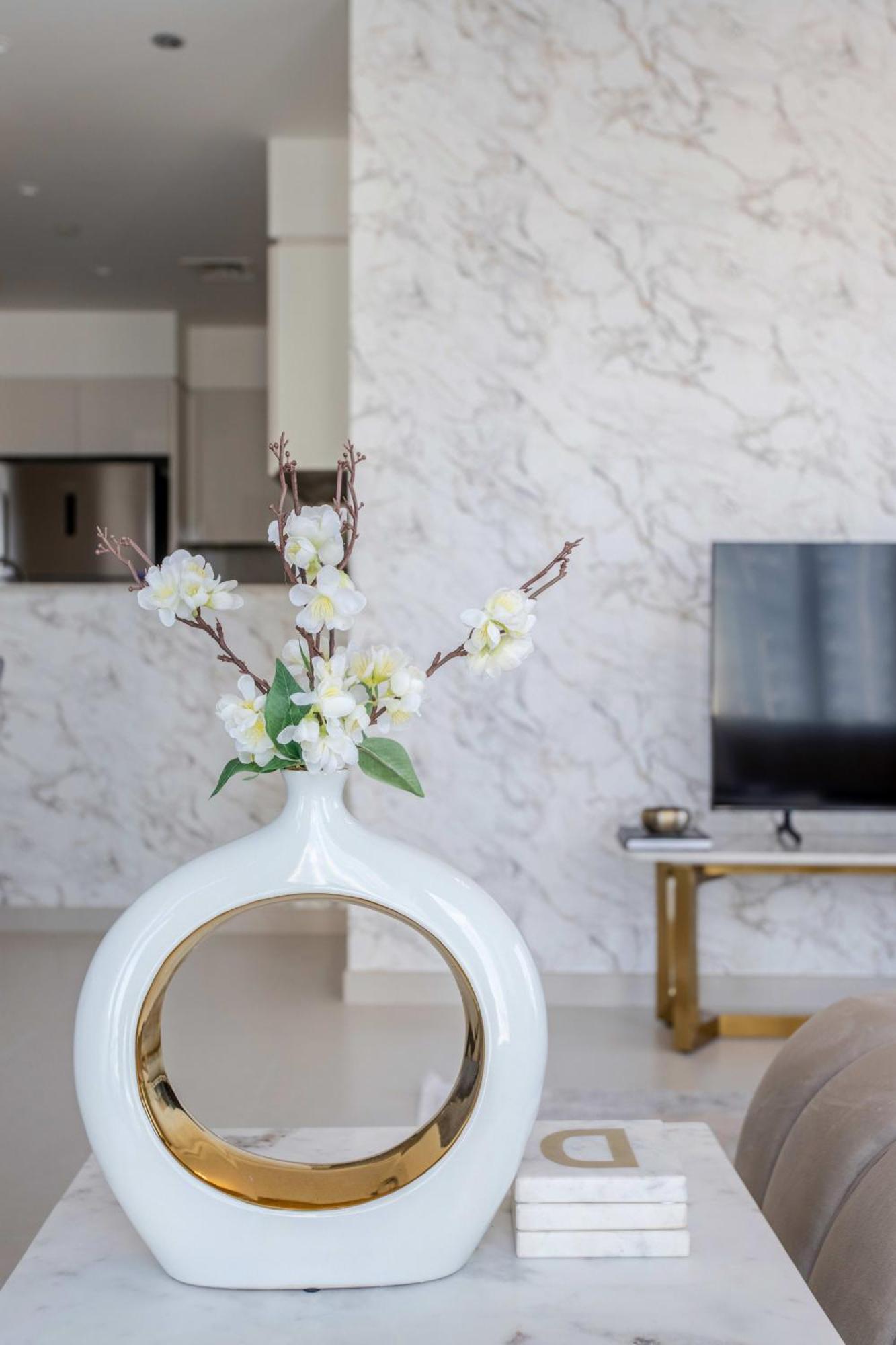 Frank Porter - Burj Royale Apartamento