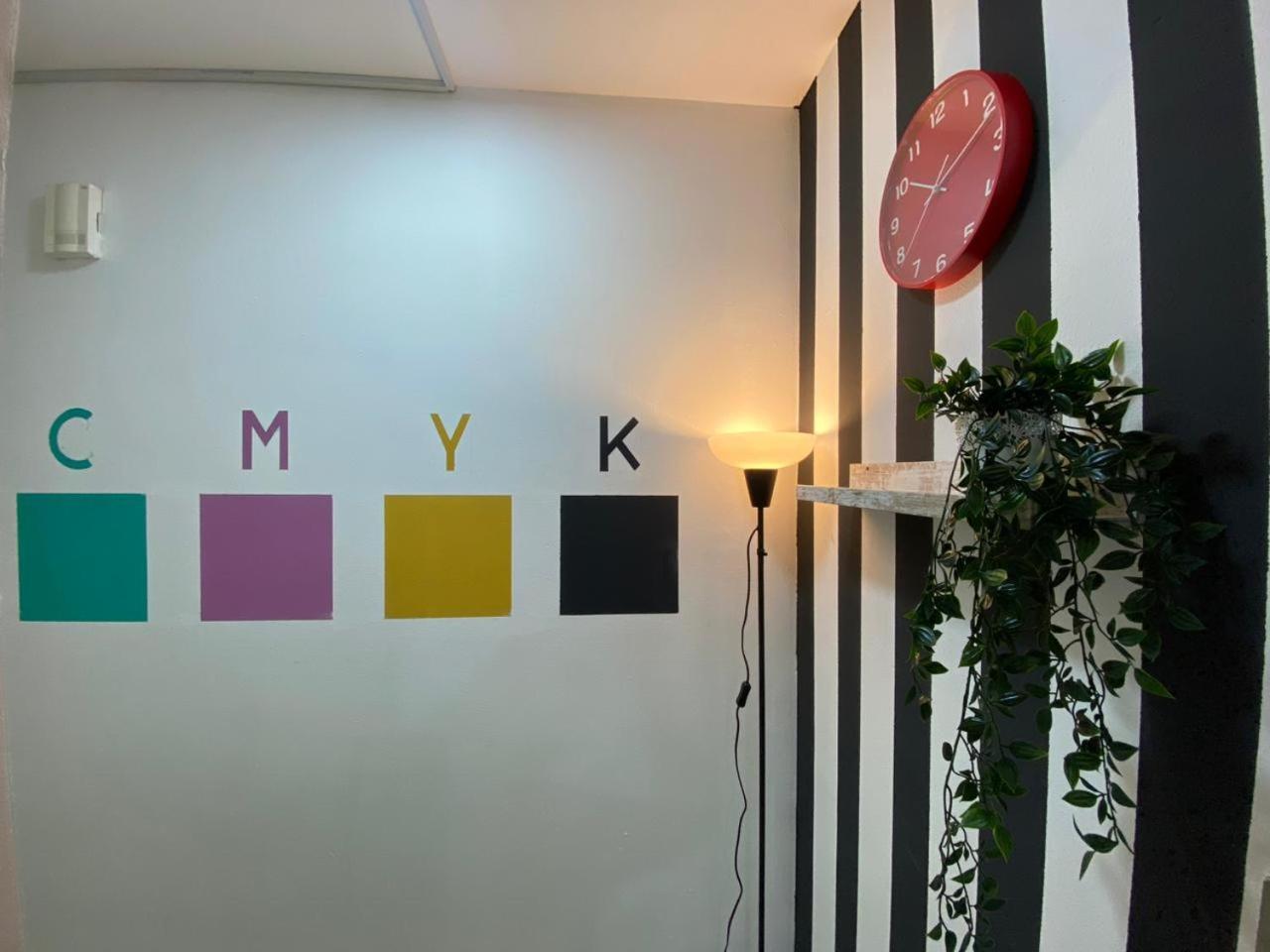 Privatunterkunft Striped Partition In Barsha 1 Near Mall Of The Emirates