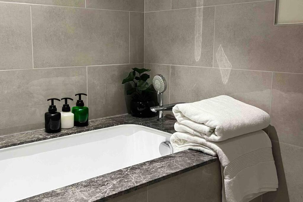 Apartamento Brand New 2b/r With Burj Khalifa And Fountain View Dubai