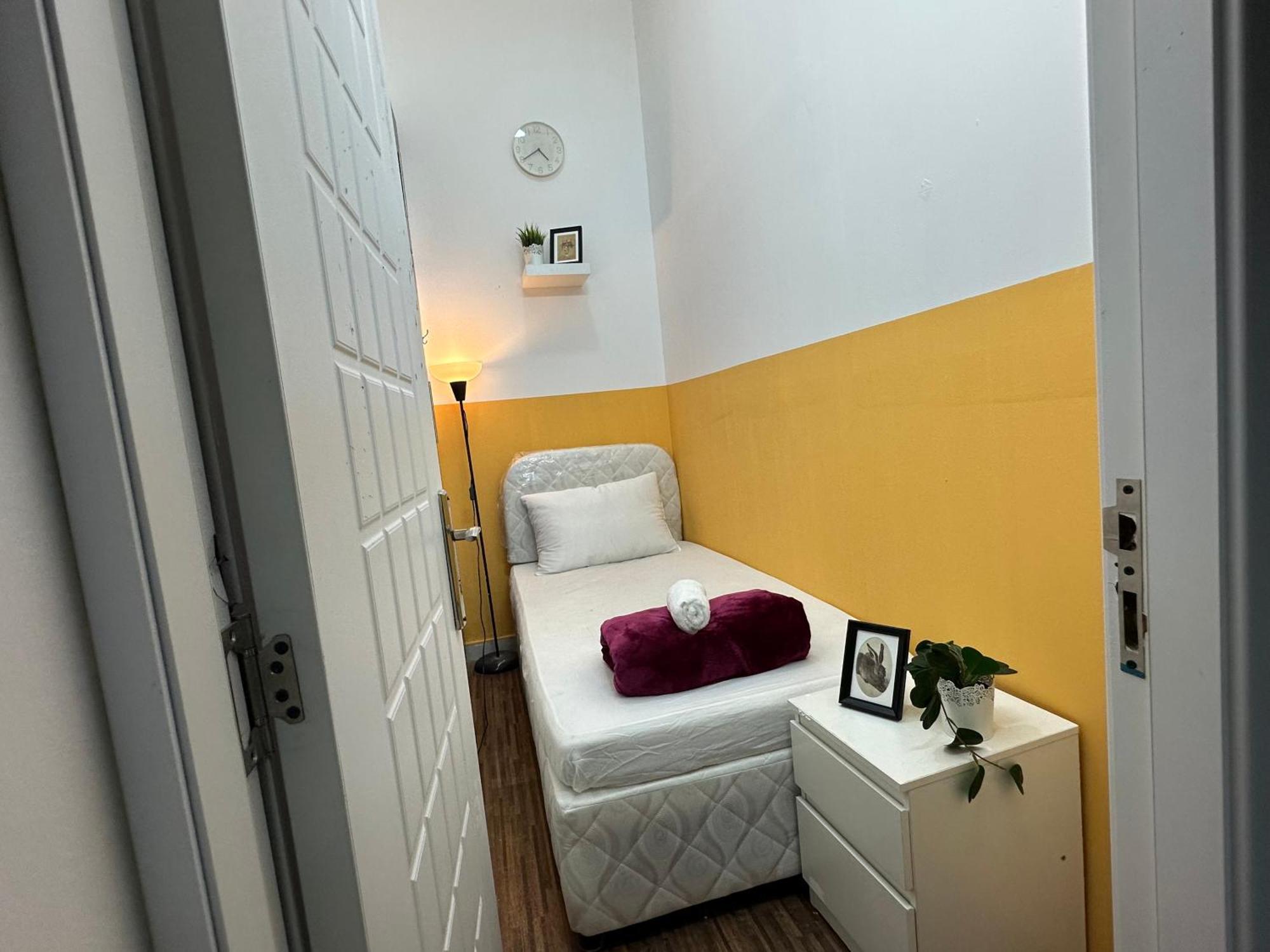 Wonderful Partition In Al Barsha 1 Near Metro * Dubái