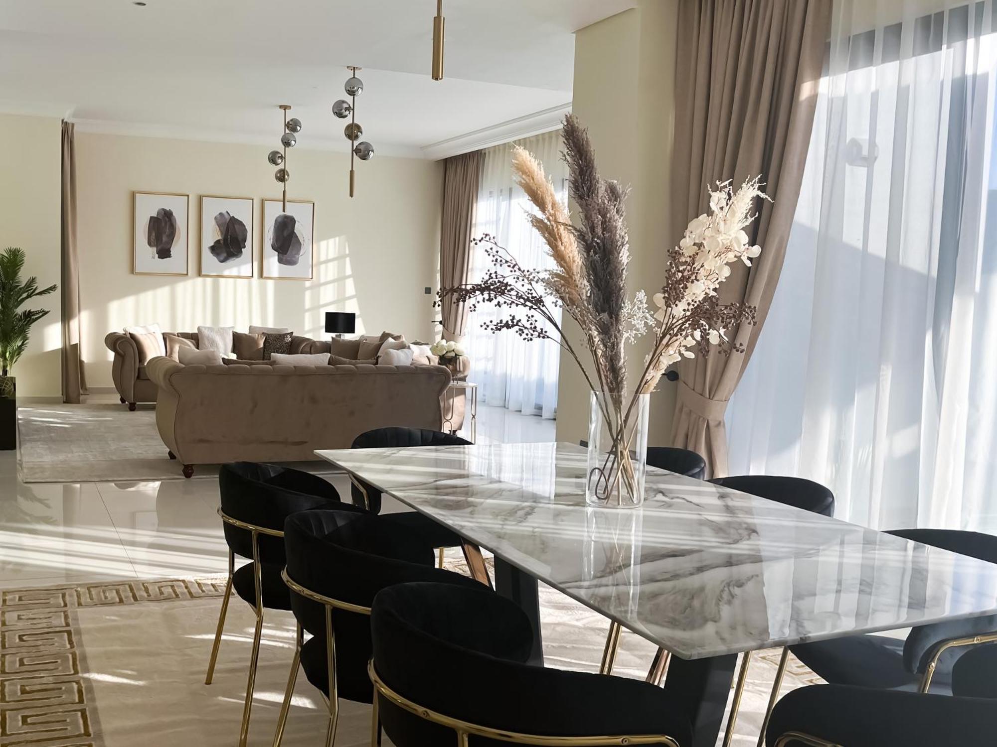 Trophy - La Dolce Dubai