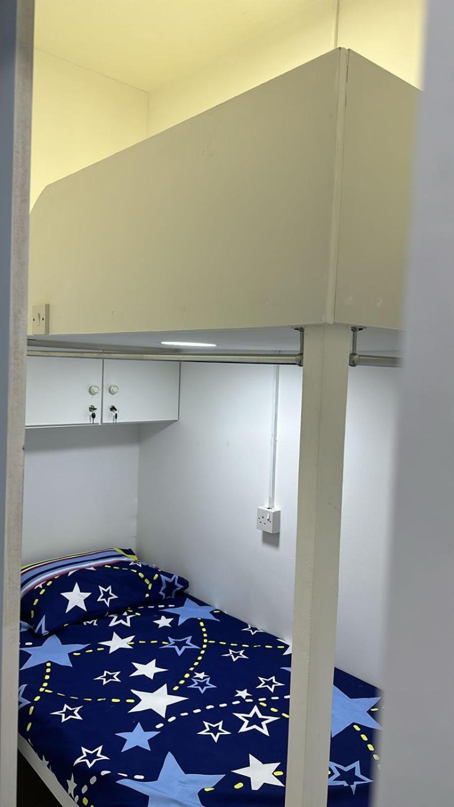 Hostal Decent 2 Boys Hostel Near Burjuman Metro Station *