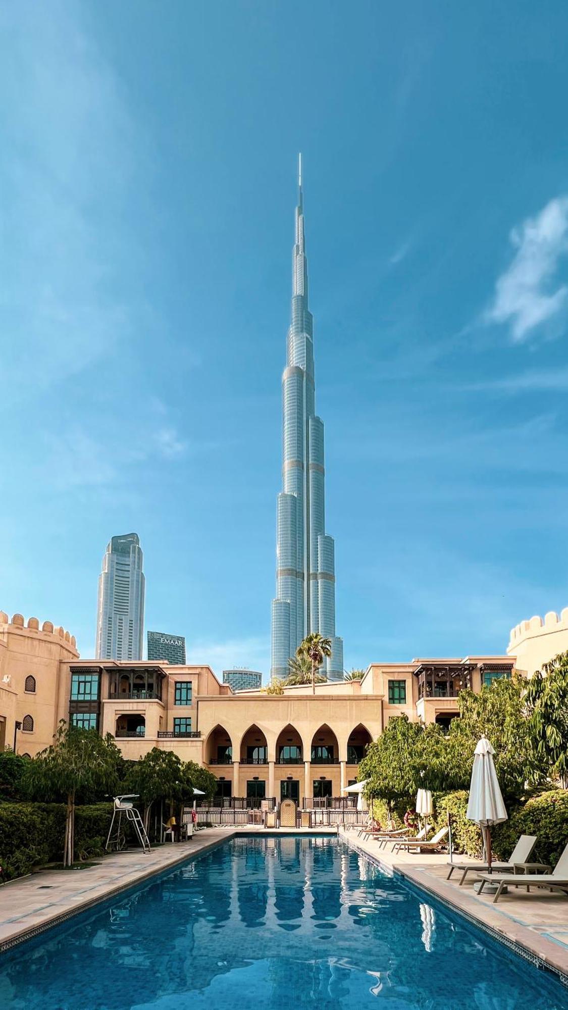 Apartament Luxurious Unique 2 Bed With Private Jacuzzi & Garden - Connected To Souk Al Bahar - Mall