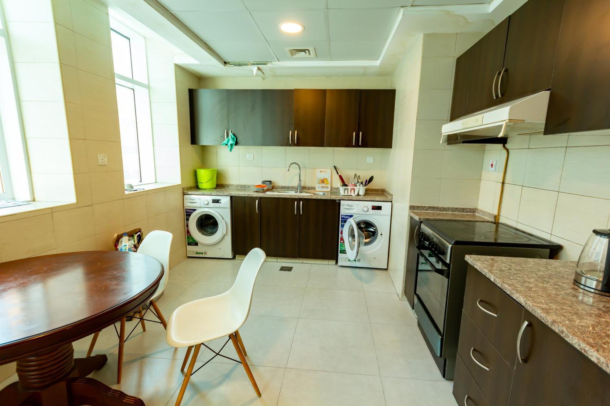 Privatunterkunft Wonderful ' For Girls Only ' In Tecom, Al Barsha *