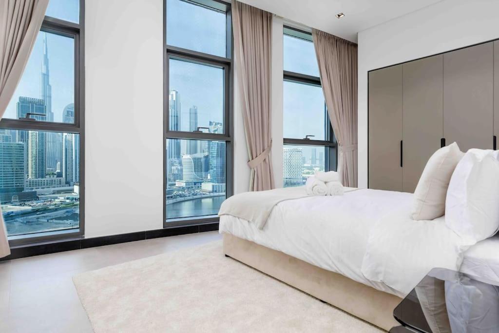 Waves Homes - 15 Northside, Tower 1, Two Bedroom Lägenhet *