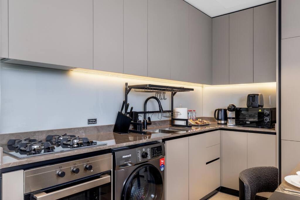 Lägenhet Waves Homes - 15 Northside, Tower 1, Two Bedroom Dubai