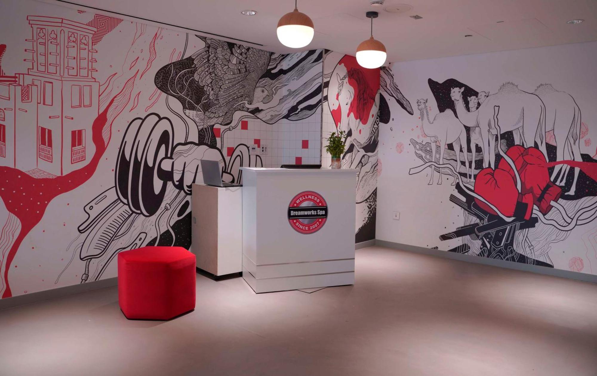 Hotel Radisson Red Silicon Oasis 4*