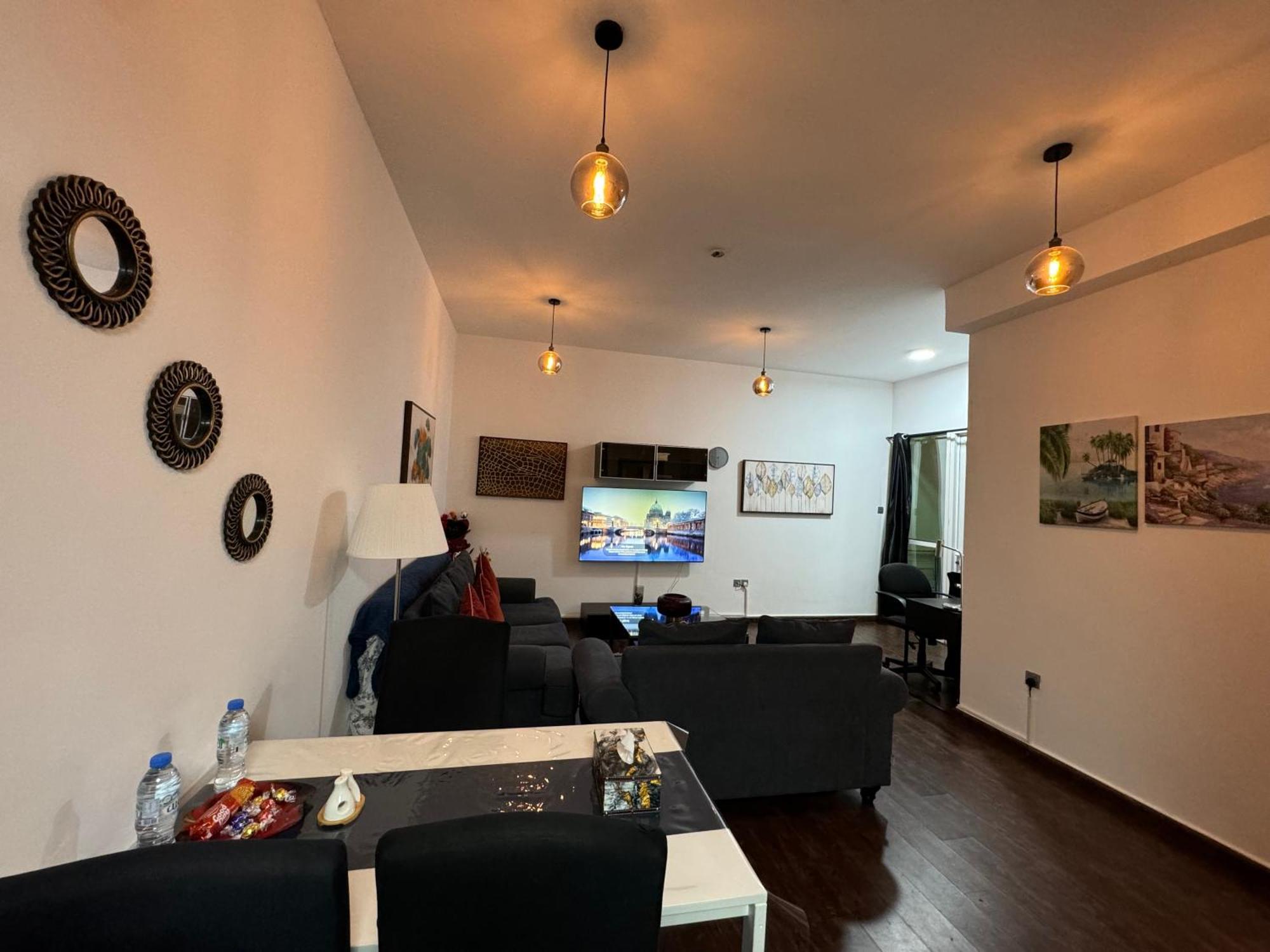 Sea View 1br - Marina Pinnacle Dubai