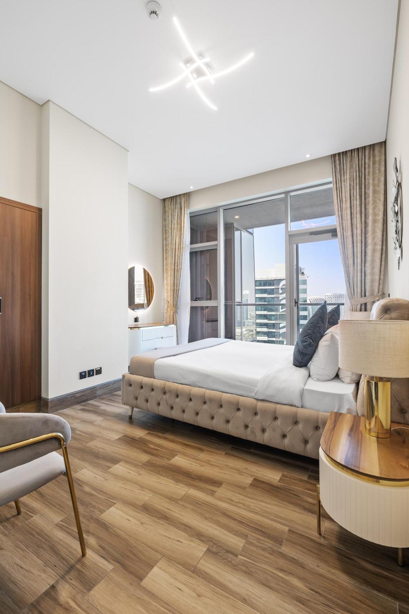 Apartment Unlock J One Downtown *