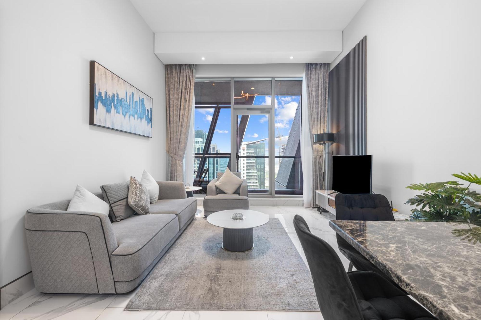 Unlock J One Downtown Apartment *
