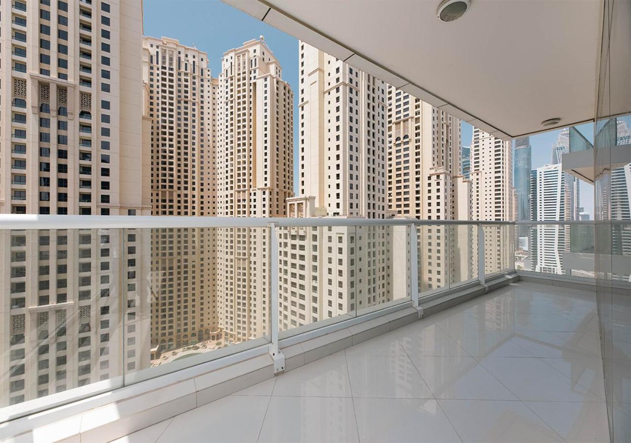 Stylish Space With Balcony Facing The Marina! *
