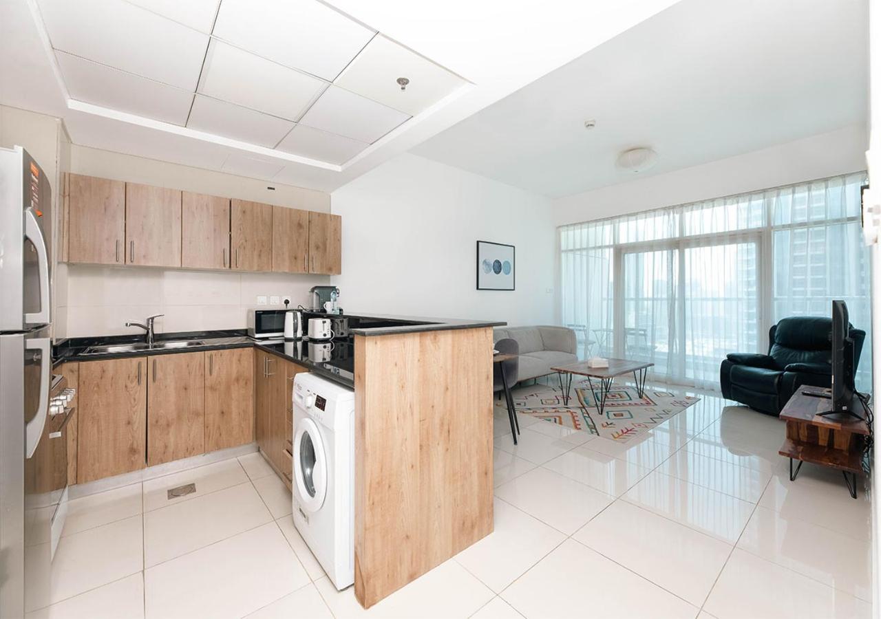 Stylish Space With Balcony Facing The Marina! Apartment Dubai