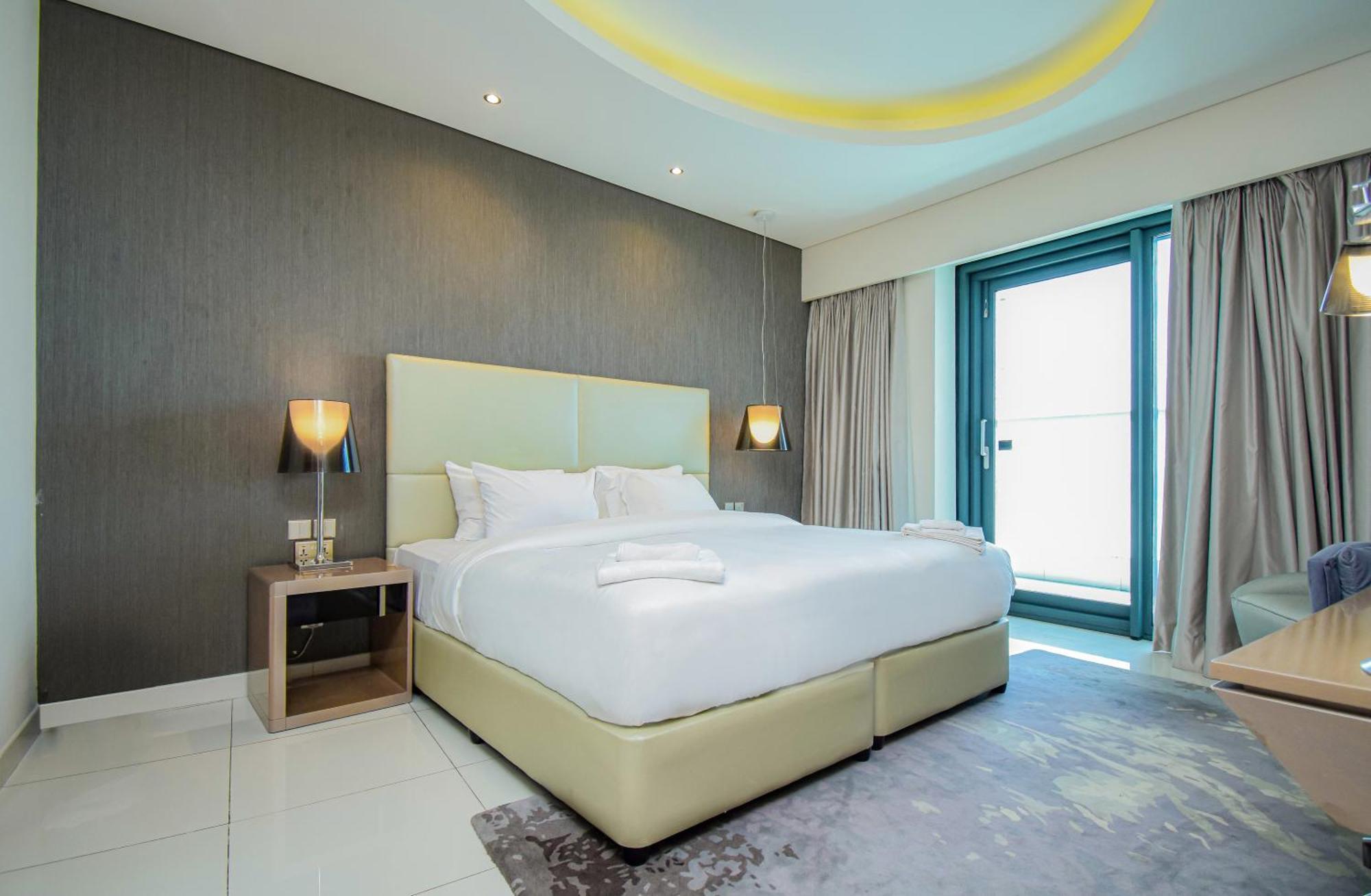 Lägenhet Spacious 1br In Damac Paramount Towers Bb Dubai