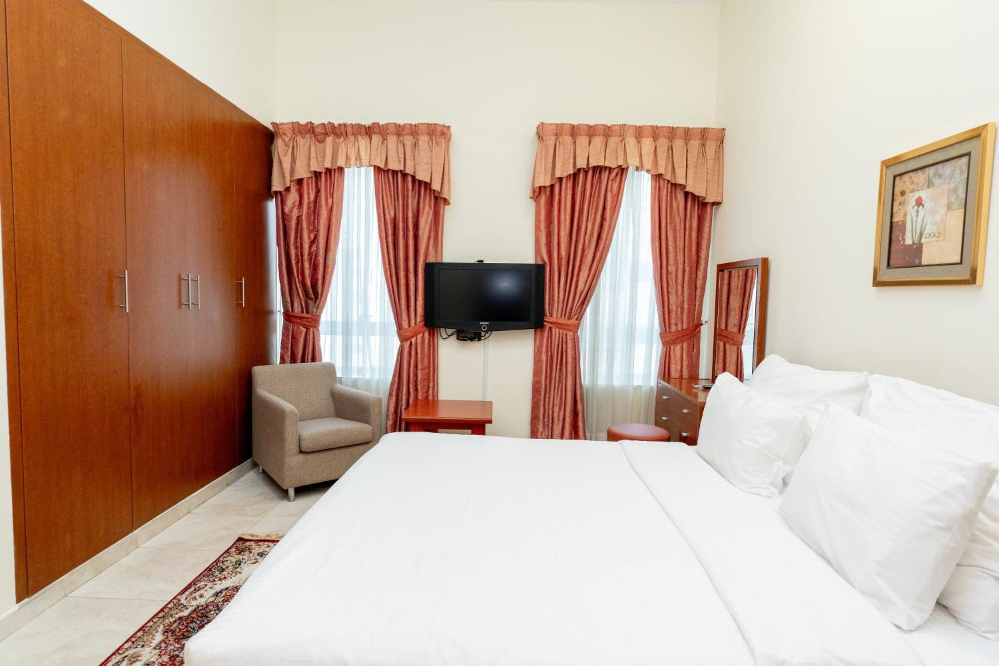 Al Raya Apartahotel
