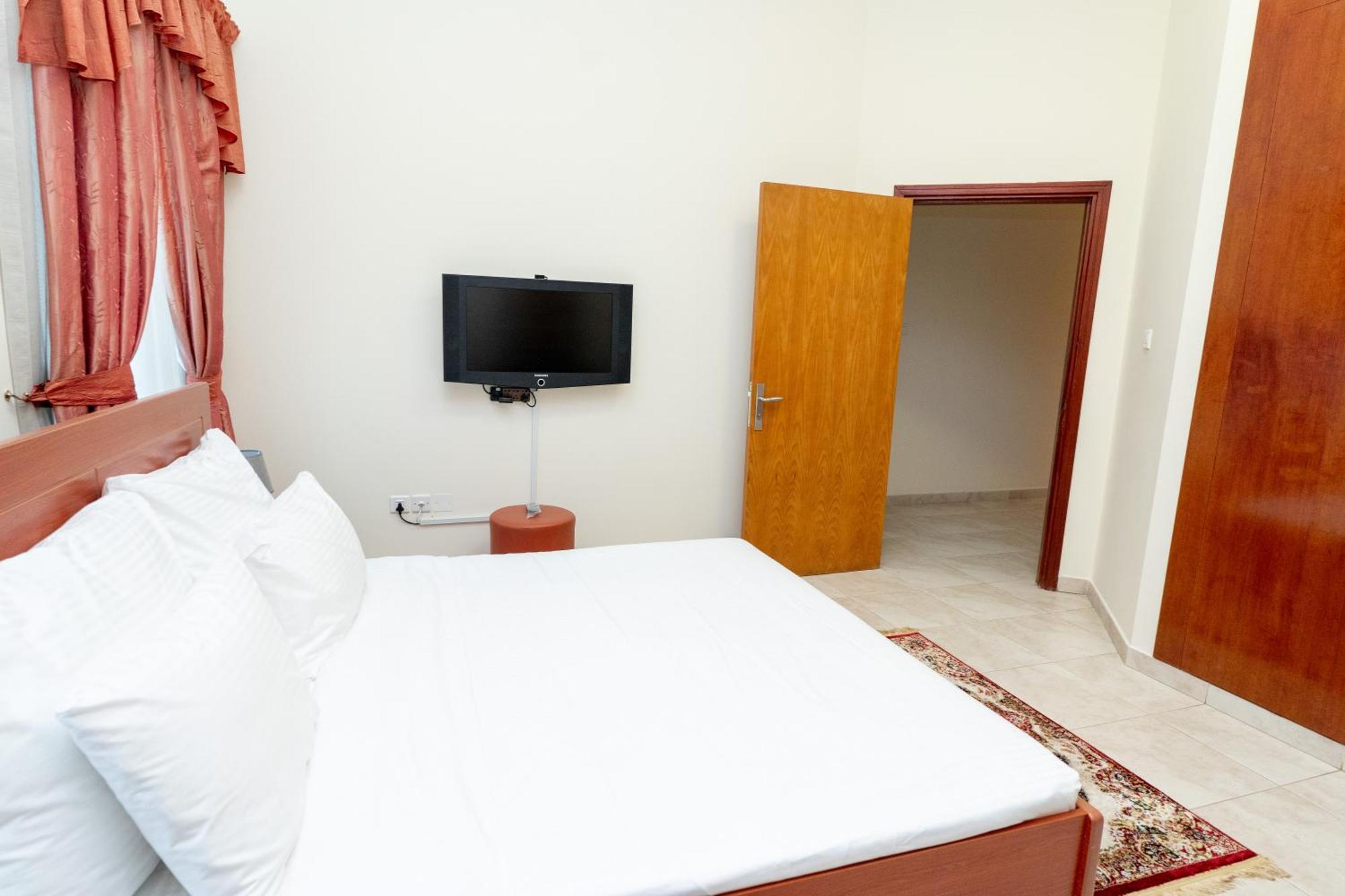 Al Raya Apartahotel