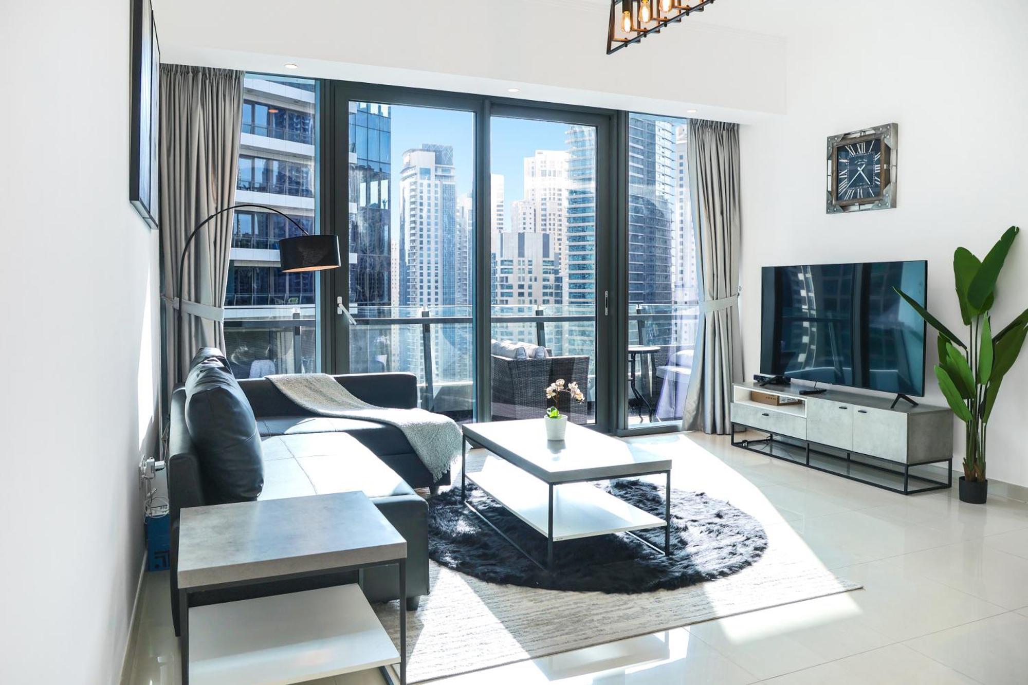 Apartamento Panoramic Luxe 1br With Breathtaking Views At Marina Near Jbr - Silverene Towers Dubái