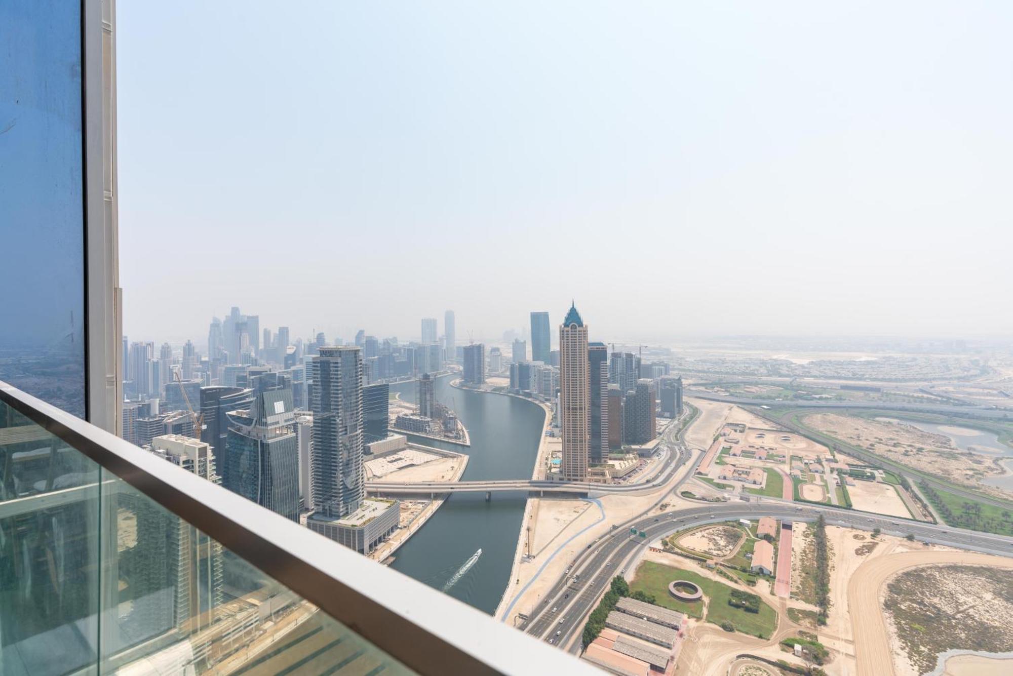 Lux I Amna Tower I Sky Line Views *