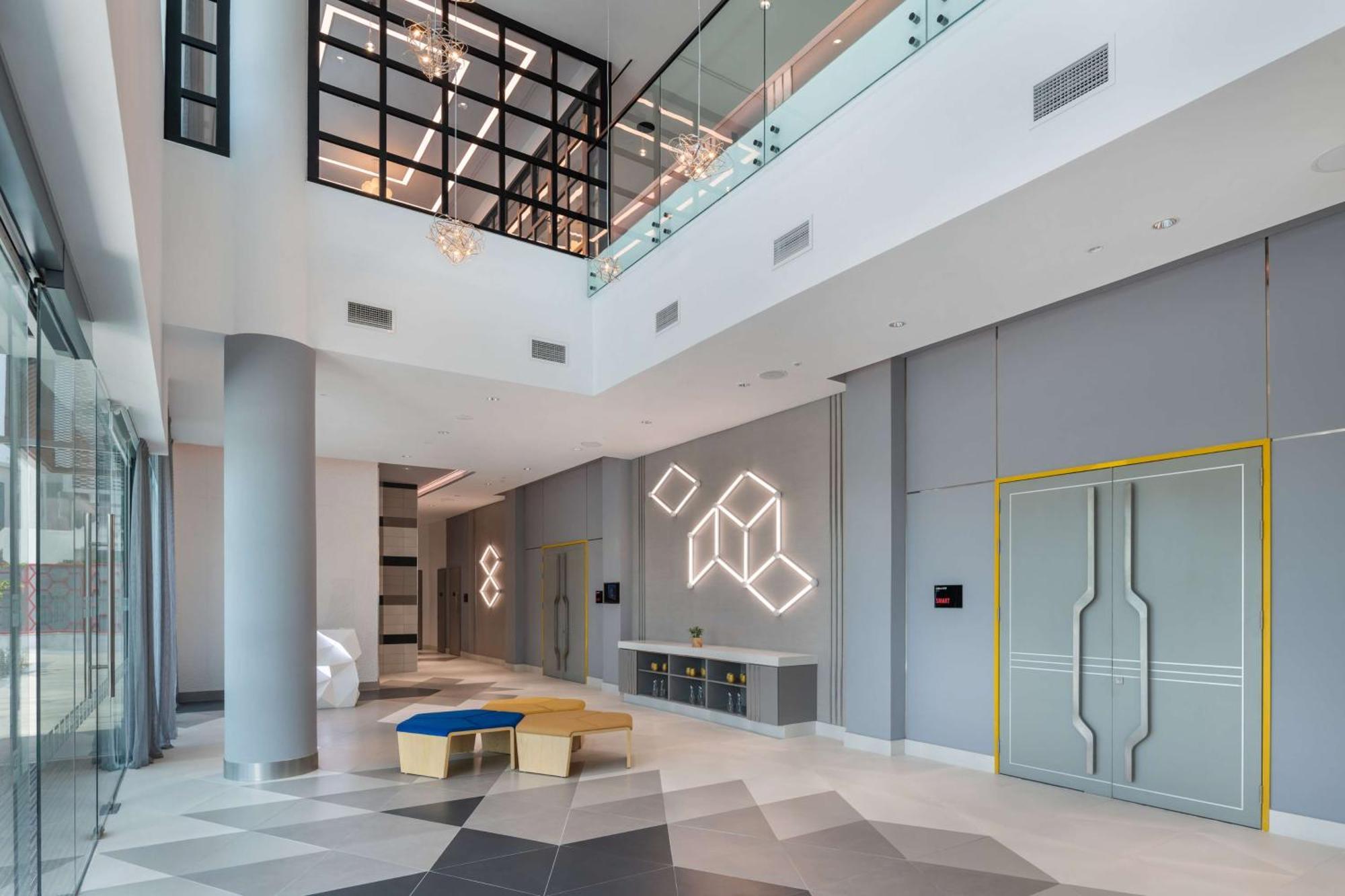 Radisson Red Silicon Oasis 4* Dubái