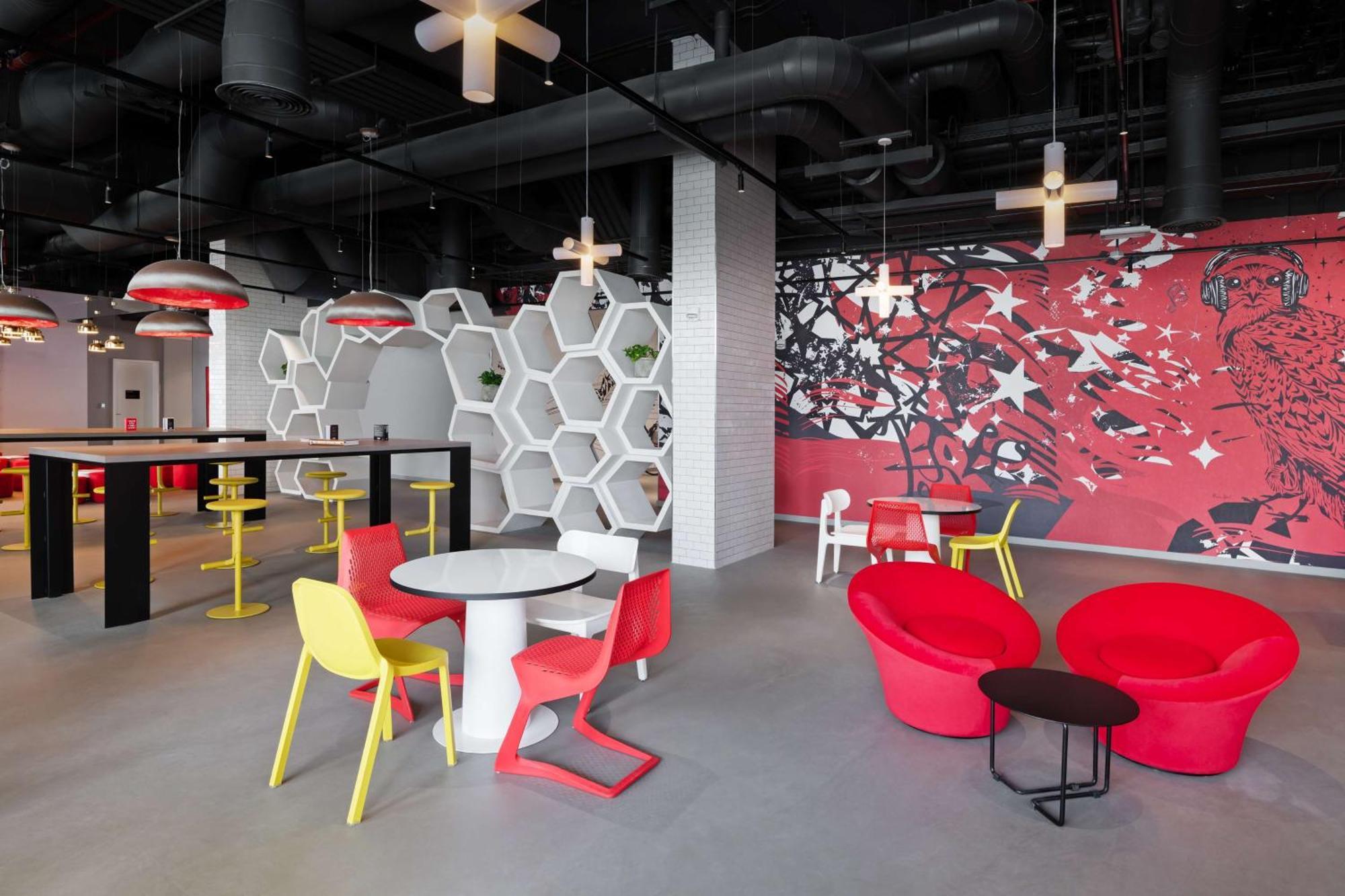 Radisson Red Silicon Oasis Dubái