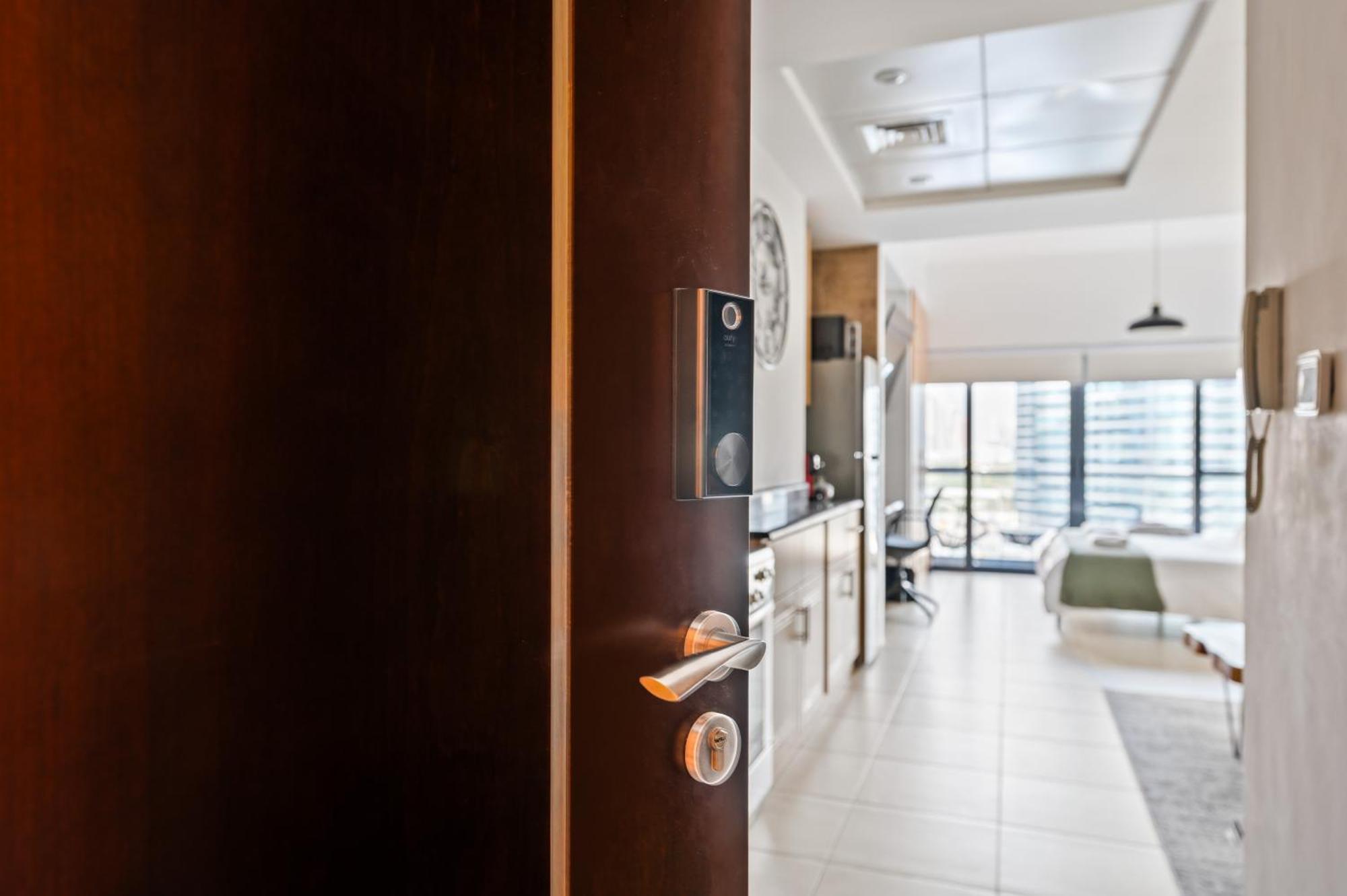 Apartamento Upscale Full View In Goldcrest View Tower Dubái