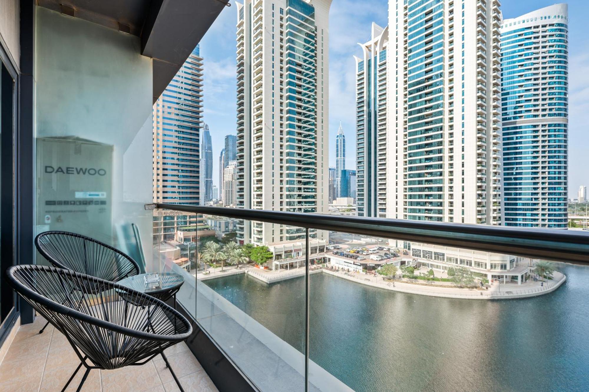 Upscale Full View In Goldcrest View Tower Apartamento *