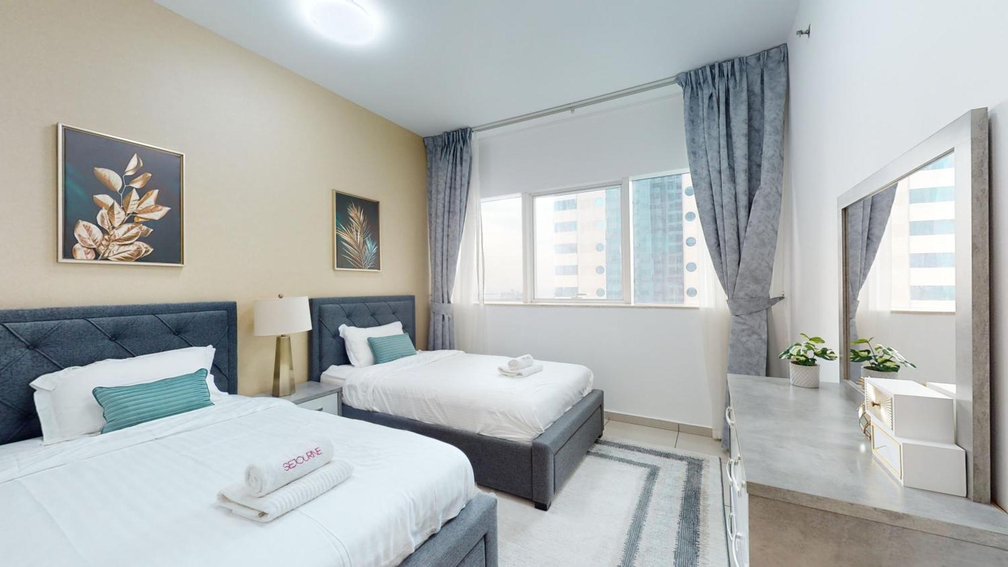 Mp12 - Luxurious 2br In Marina Pinnacle Tower Lägenhet
