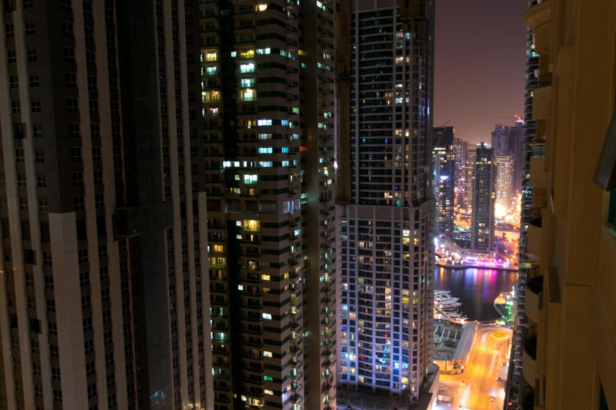 Budget With Private Bathroom For 'girls' Only In Dubai, Marina Apartment *