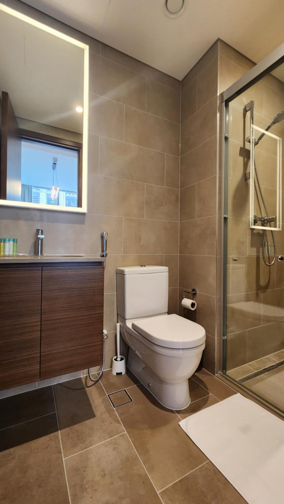 By Latinem Luxury 2br Cvr A507 Near Burj Khalifa Dubai