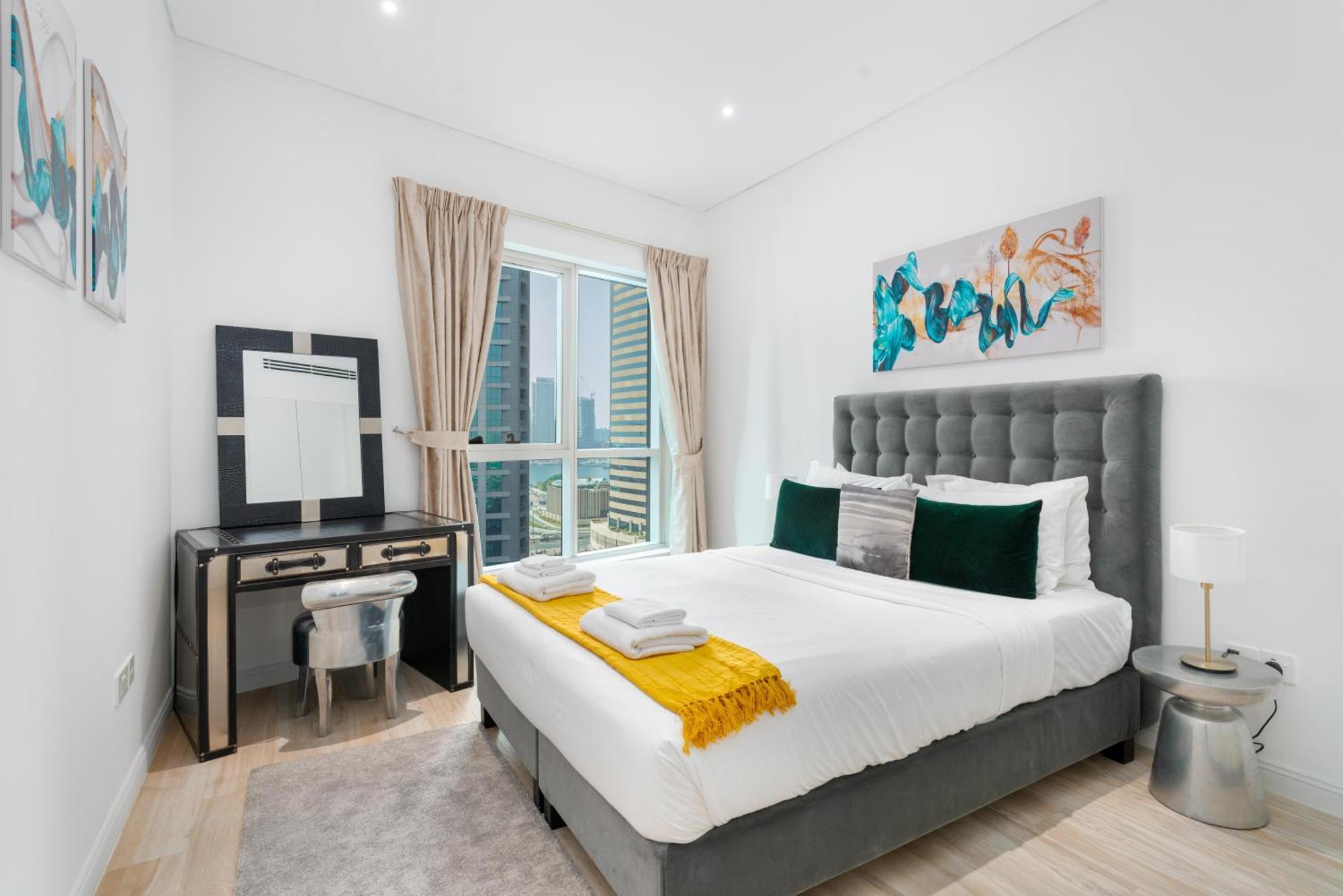 Marina Heights Tower 2 Bhk With Lavish View Apartamento