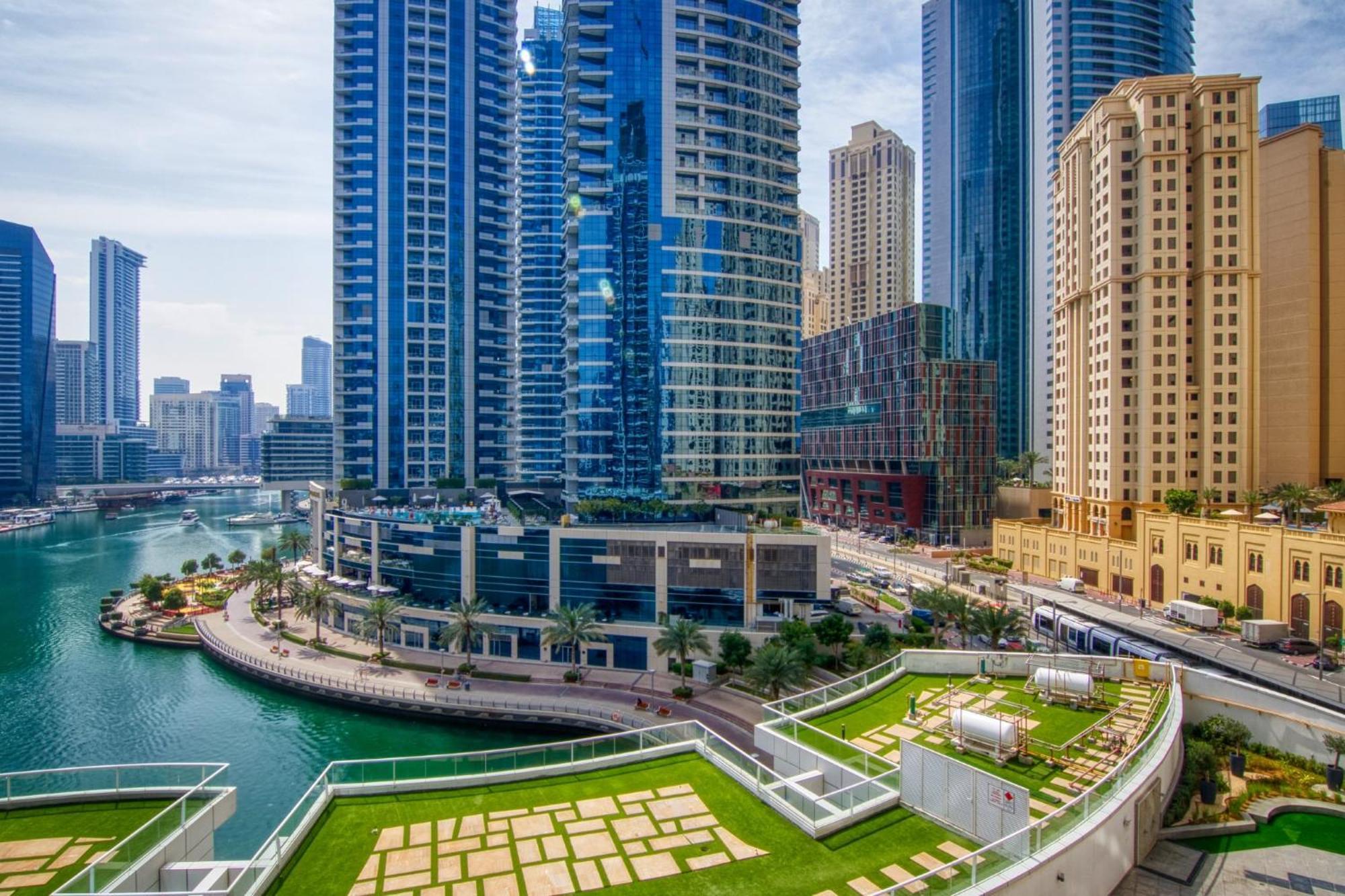 Lavish 2br With Charming Marina View * Dubaï