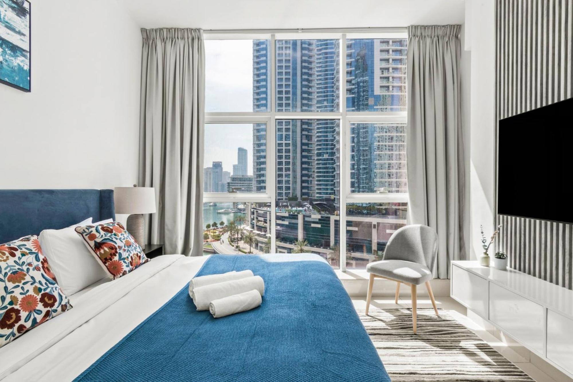 Lavish 2br With Charming Marina View *