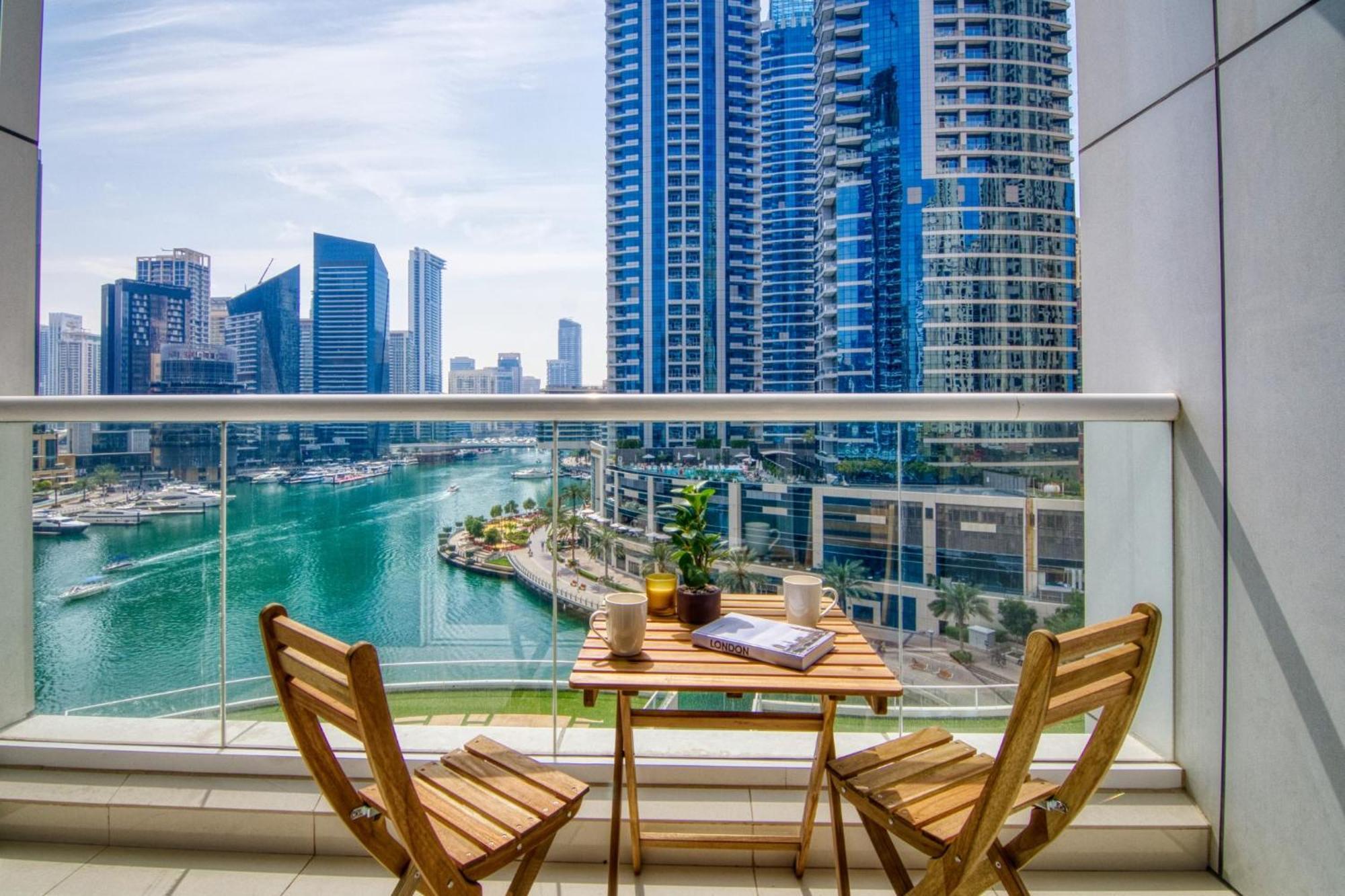 Lavish 2br With Charming Marina View