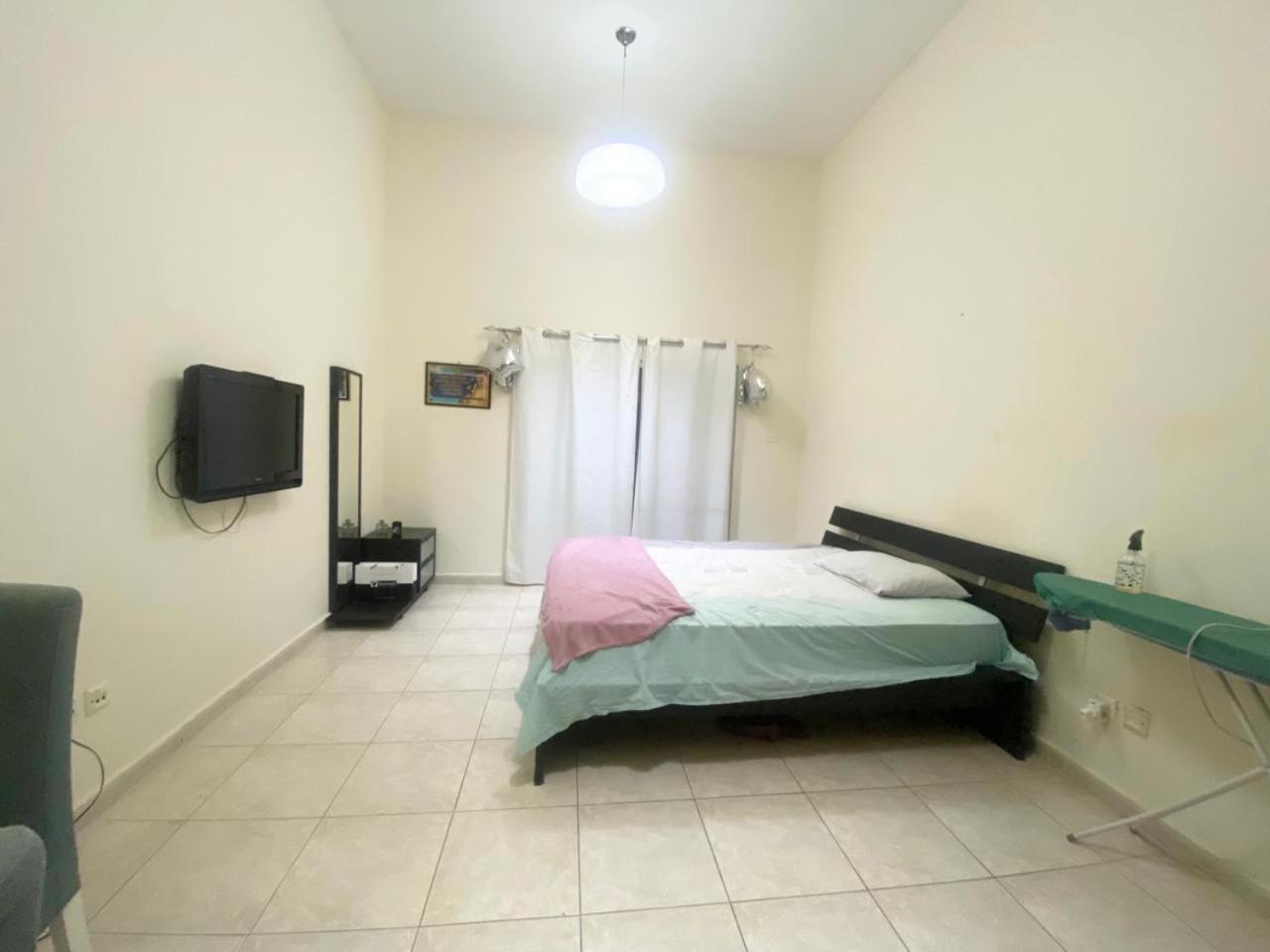 Furnished Studio Bills Included * Dubaï