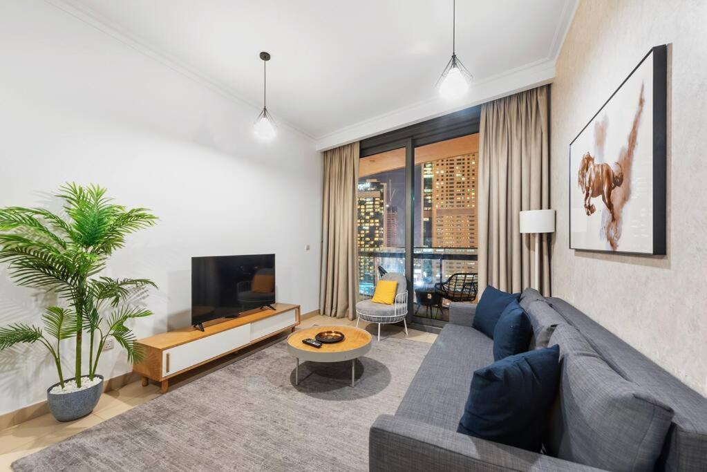 First Class 1br Beautifully Furnished Dubái