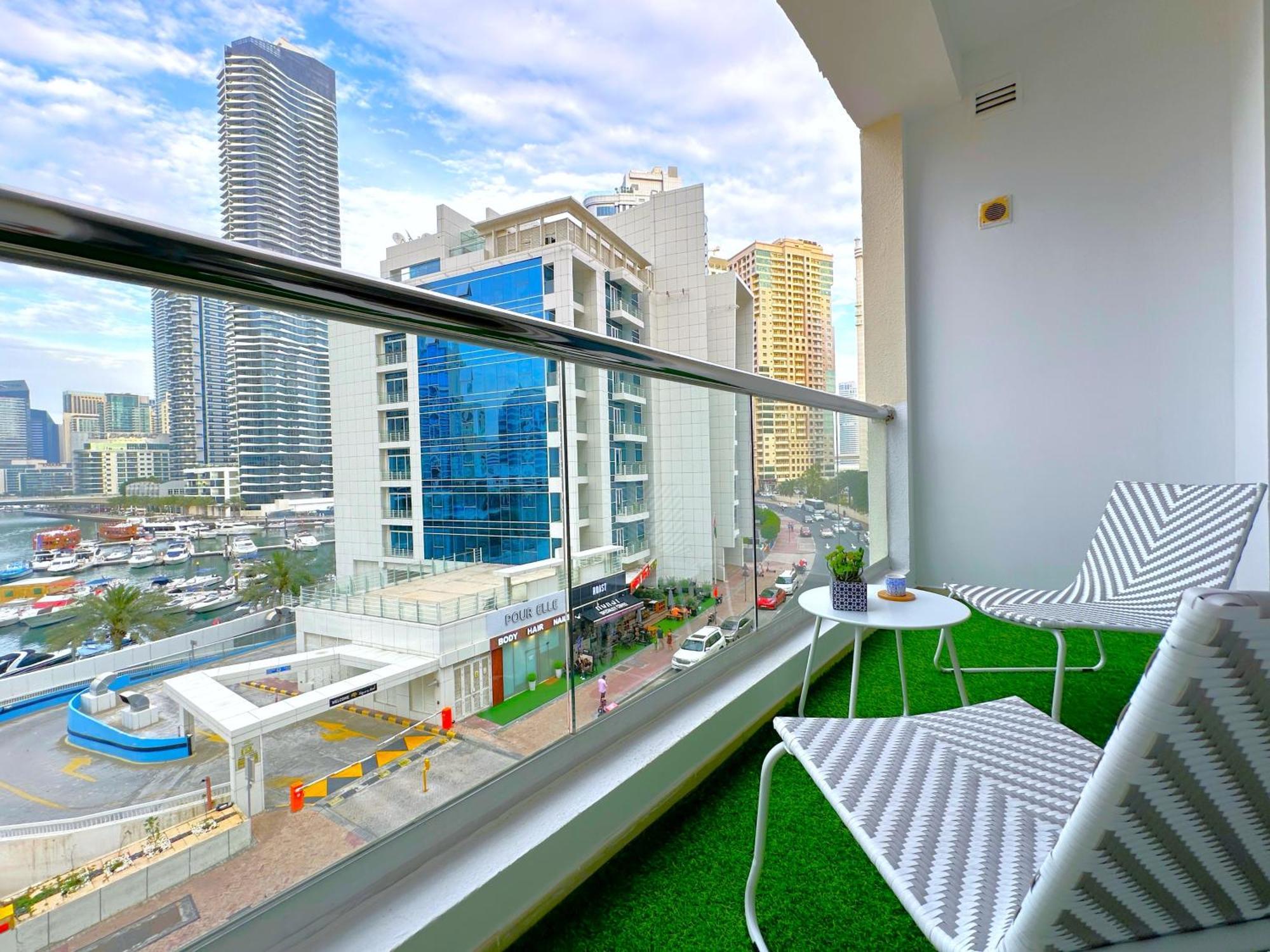 Lxury Brand New W/ Balcony And Marina View Apartament *