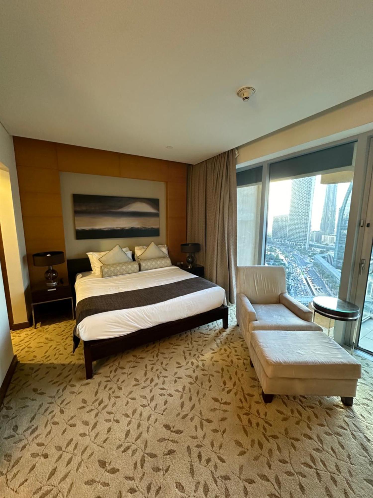 Luxurious Mall Studio With Stunning Burj Khalifa Views