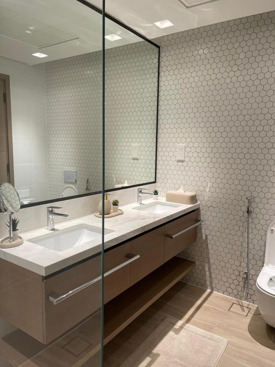 Apartemen Palace Creek Harbour Residences Skyline