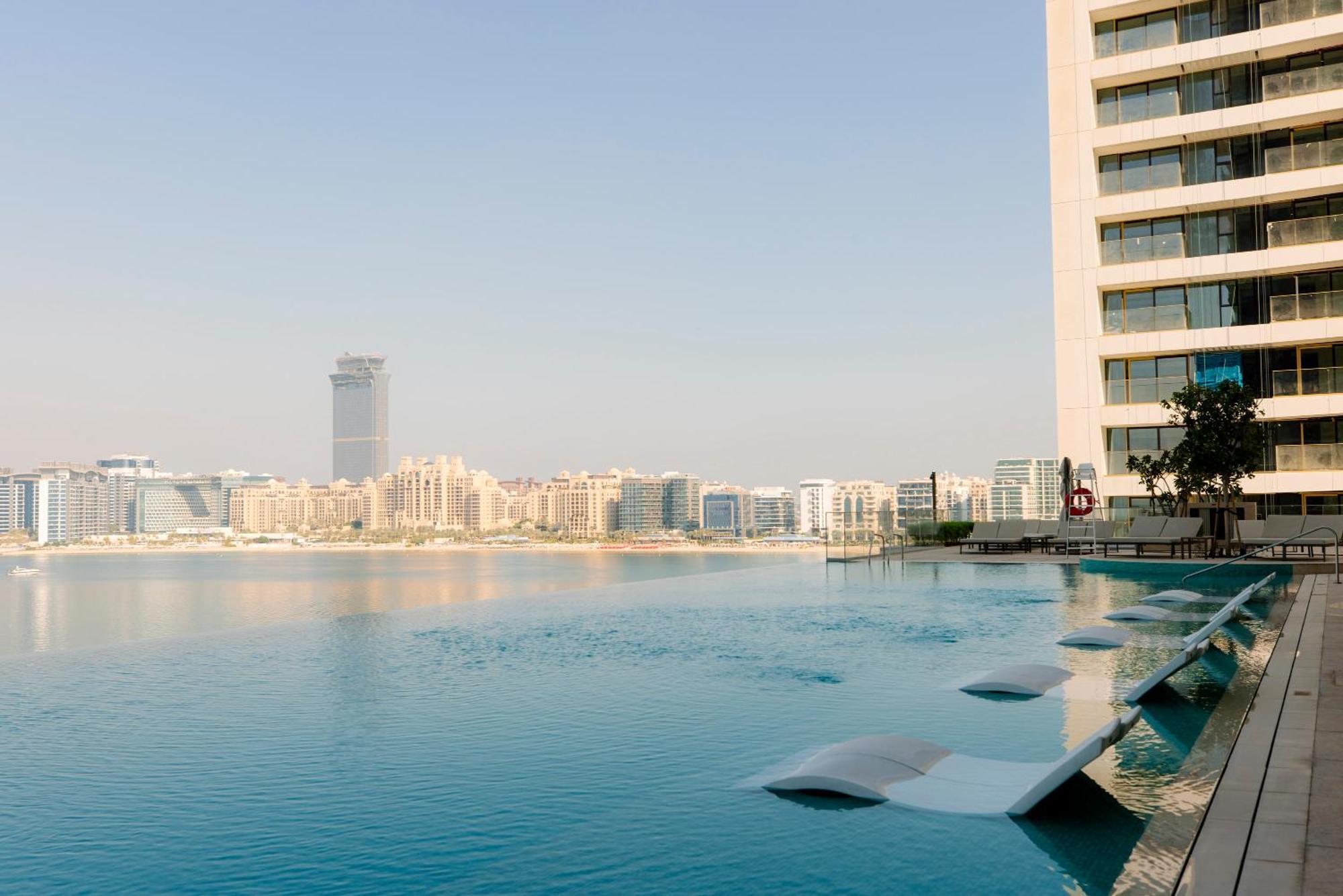 Beachfront Elegant 2bd With Breathtaking Views -15ab01 Apartment *