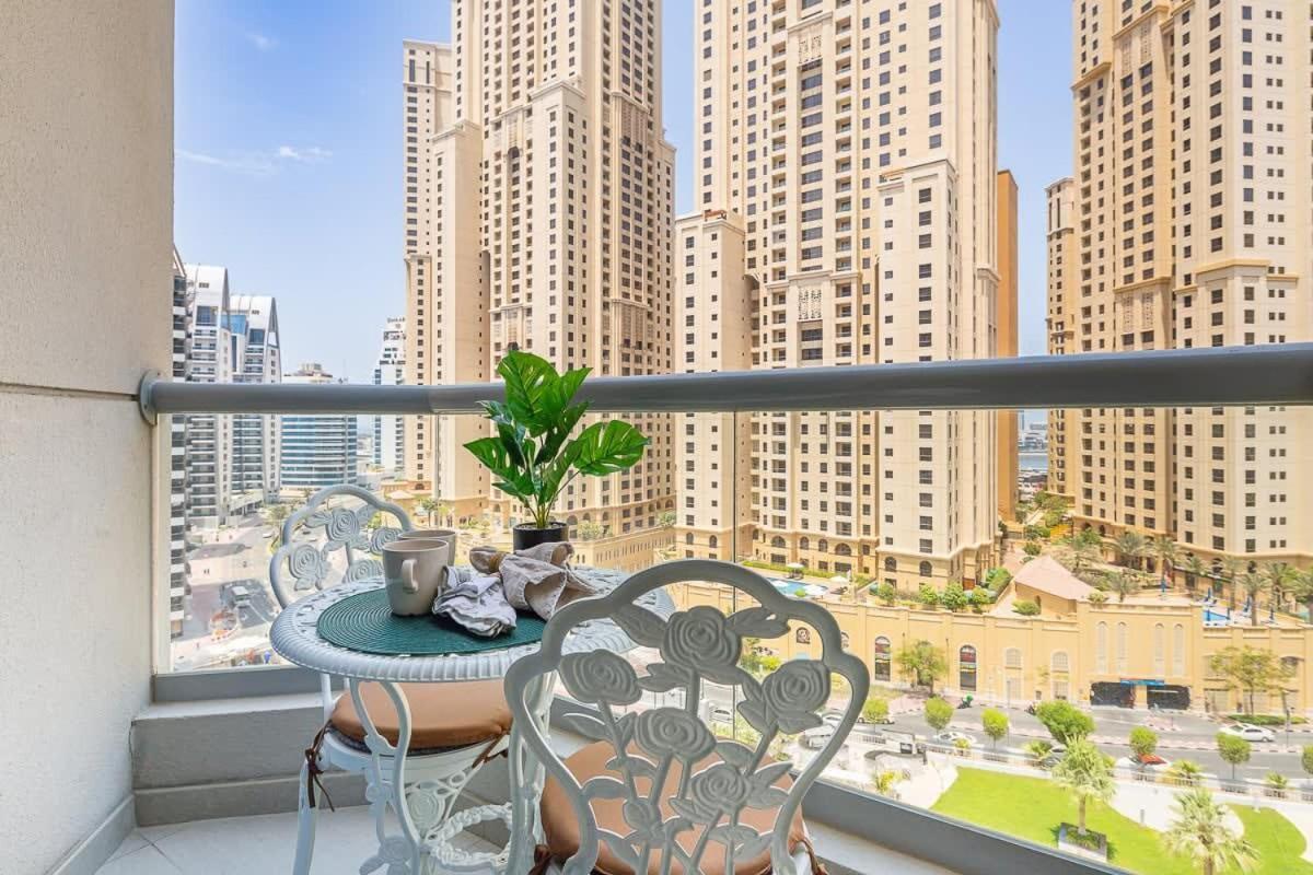 Frank Porter - Marina Wharf 1 * Dubai