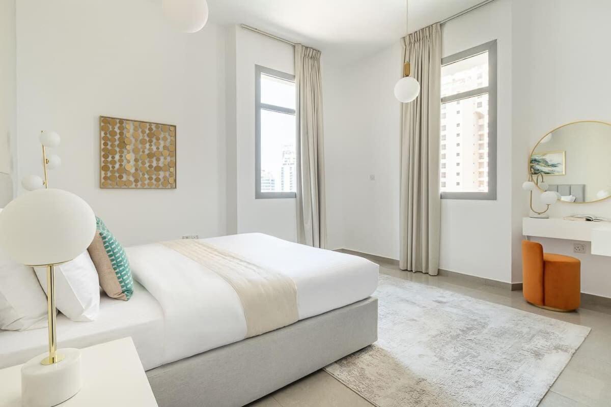 Frank Porter - Marina Wharf 1 Apartment *