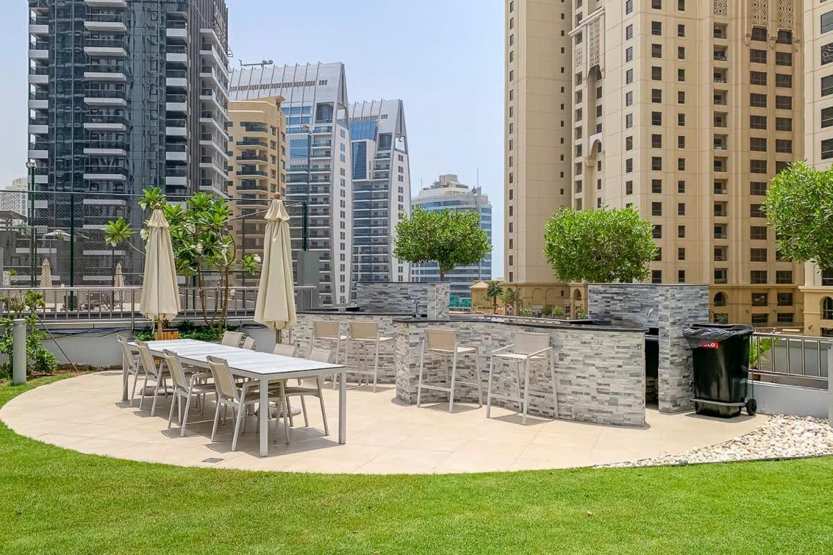 Frank Porter - Marina Wharf 1 Apartment Dubai