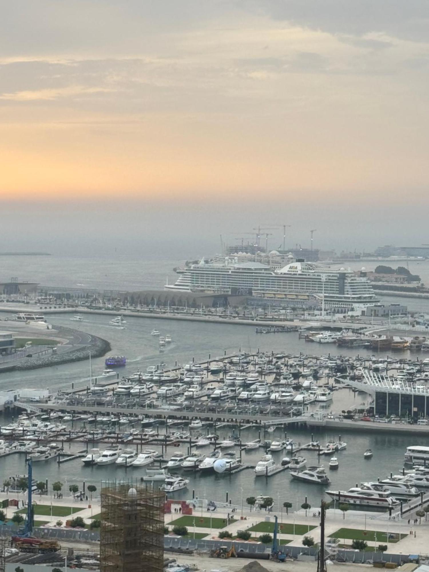 Sea View 1br - Marina Pinnacle *
