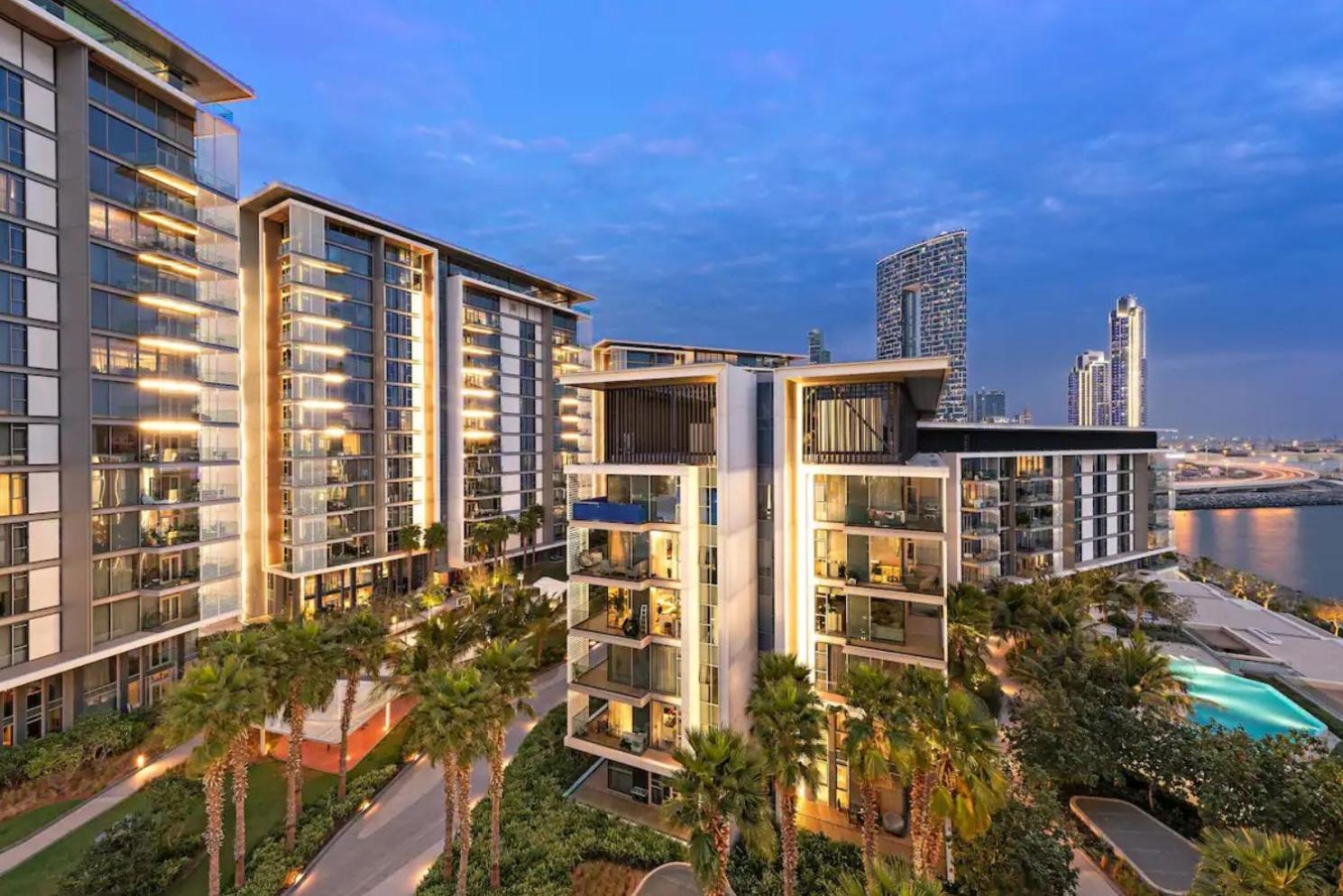 Aya Boutique - Stunning 1br Surrounding The Sea Views & Ain Apartemen