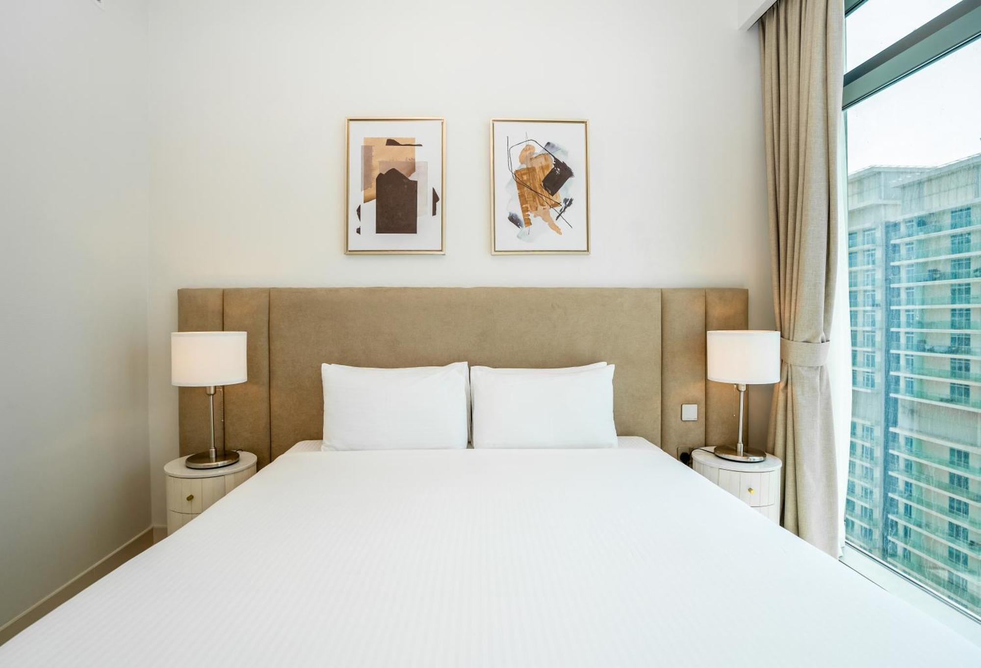 Homesgetaway-luxury 2br In Vista Tower 2 Dubai