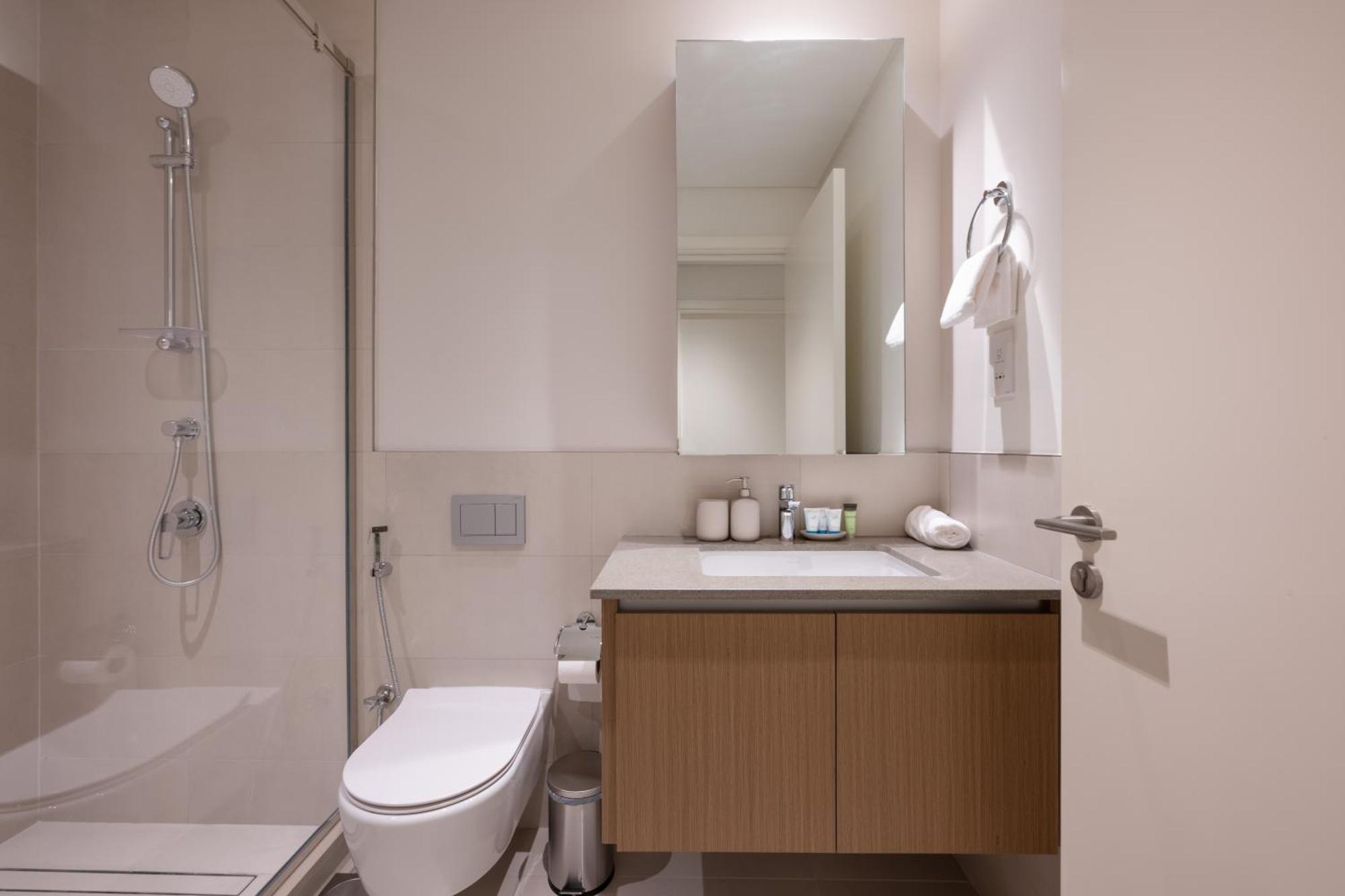 Cozy 1br In Creek Summer 3mins Walk To The - 508 Dubái