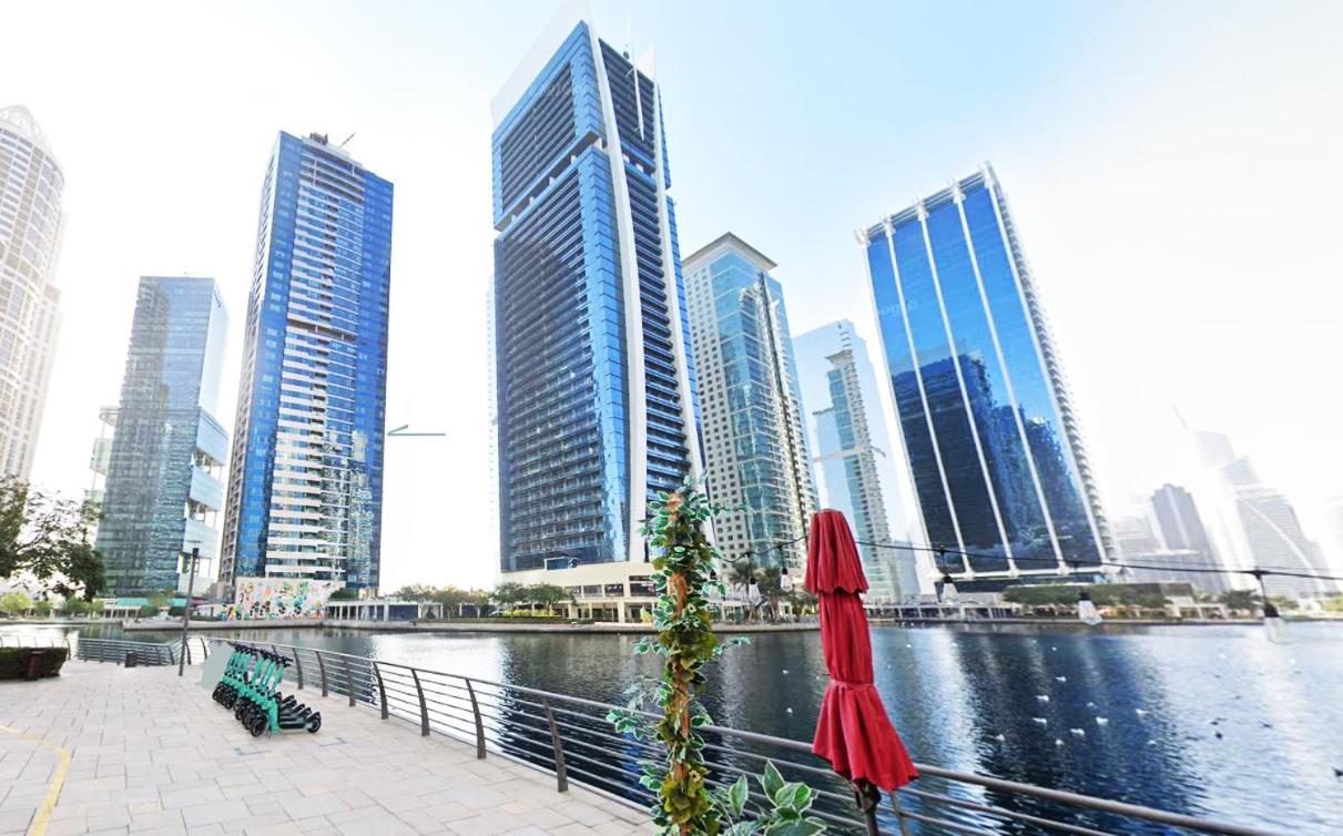Delux Marina The Bay 5 Min Jbr & 3 Min To Tram Station Apartamento *